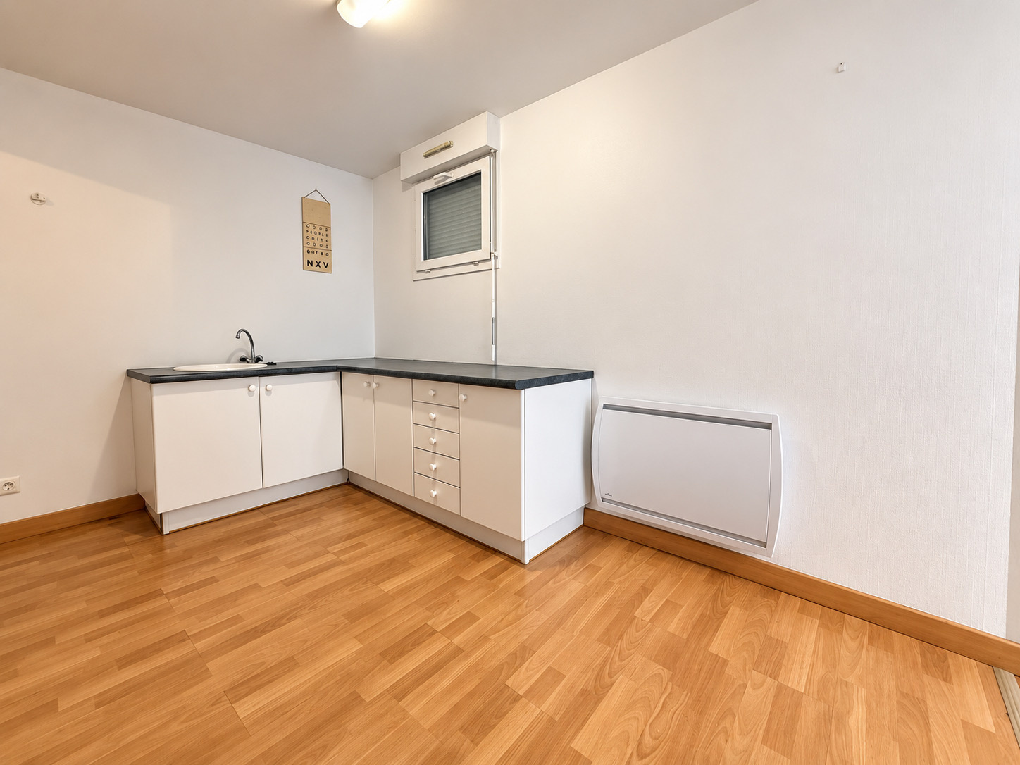 Immo80 – L'immobilier à Amiens et dans la Somme-AMIENS – QUARTIER VAL D&rsquo;AVRE – LOCAL COMMERCIAL – PLACE DE PARKING –  IDÉAL MÉDECIN OU INFIRMIERS LIBÉRAUX