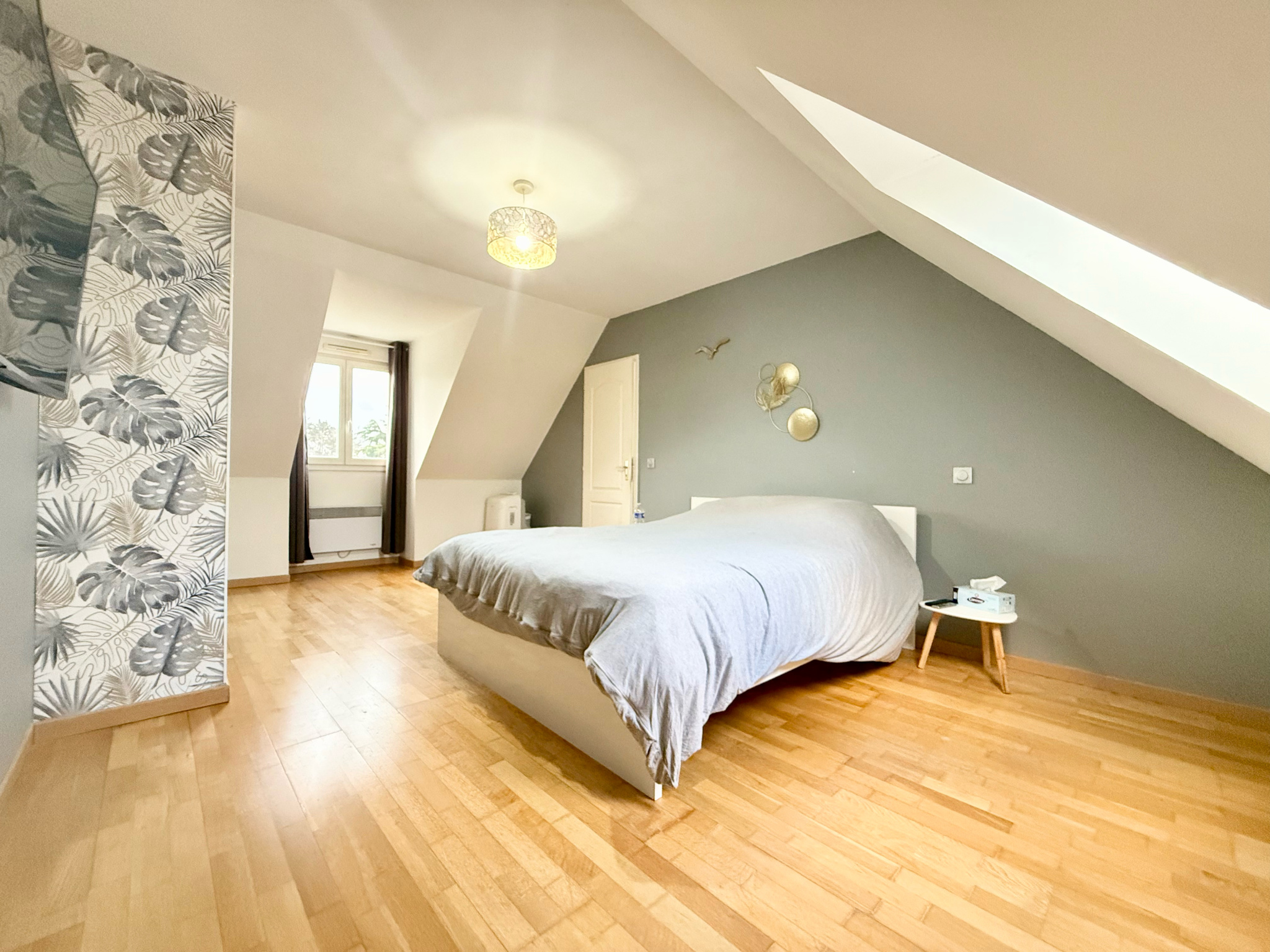 Immo80 – L'immobilier à Amiens et dans la Somme-JUSSY – PAVILLON INDIVIDUEL SUR SOUS SOL COMPLET – 2 CHAMBRES – JARDIN – TERRASSE