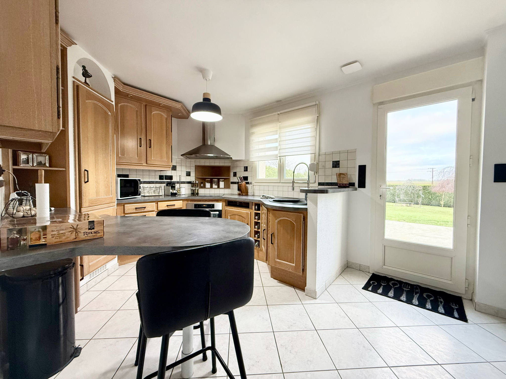 Immo80 – L'immobilier à Amiens et dans la Somme-JUSSY – PAVILLON INDIVIDUEL SUR SOUS SOL COMPLET – 2 CHAMBRES – JARDIN – TERRASSE