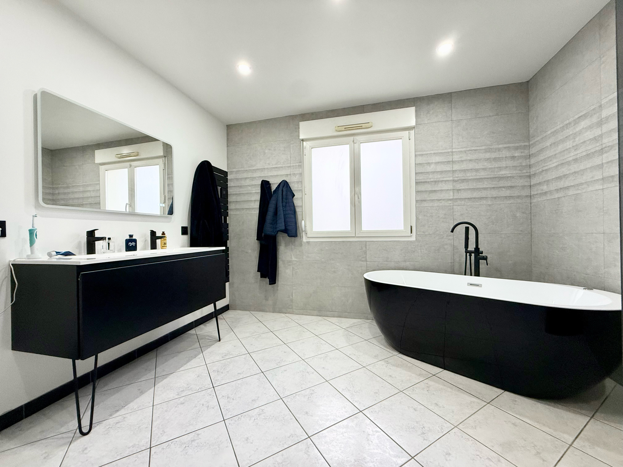 Immo80 – L'immobilier à Amiens et dans la Somme-JUSSY – PAVILLON INDIVIDUEL SUR SOUS SOL COMPLET – 2 CHAMBRES – JARDIN – TERRASSE