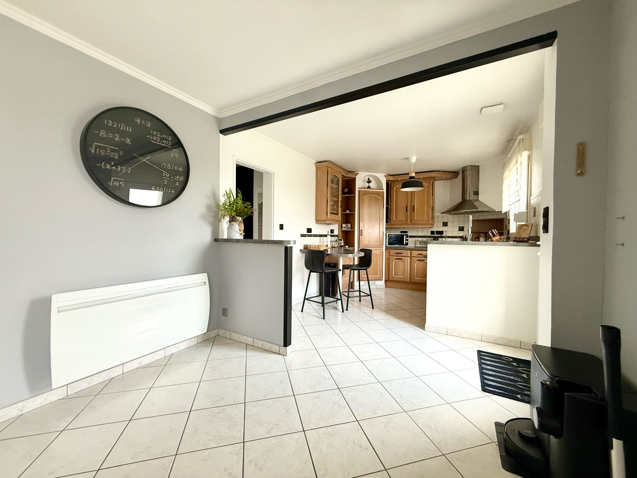 Immo80 – L'immobilier à Amiens et dans la Somme-JUSSY – PAVILLON INDIVIDUEL SUR SOUS SOL COMPLET – 2 CHAMBRES – JARDIN – TERRASSE