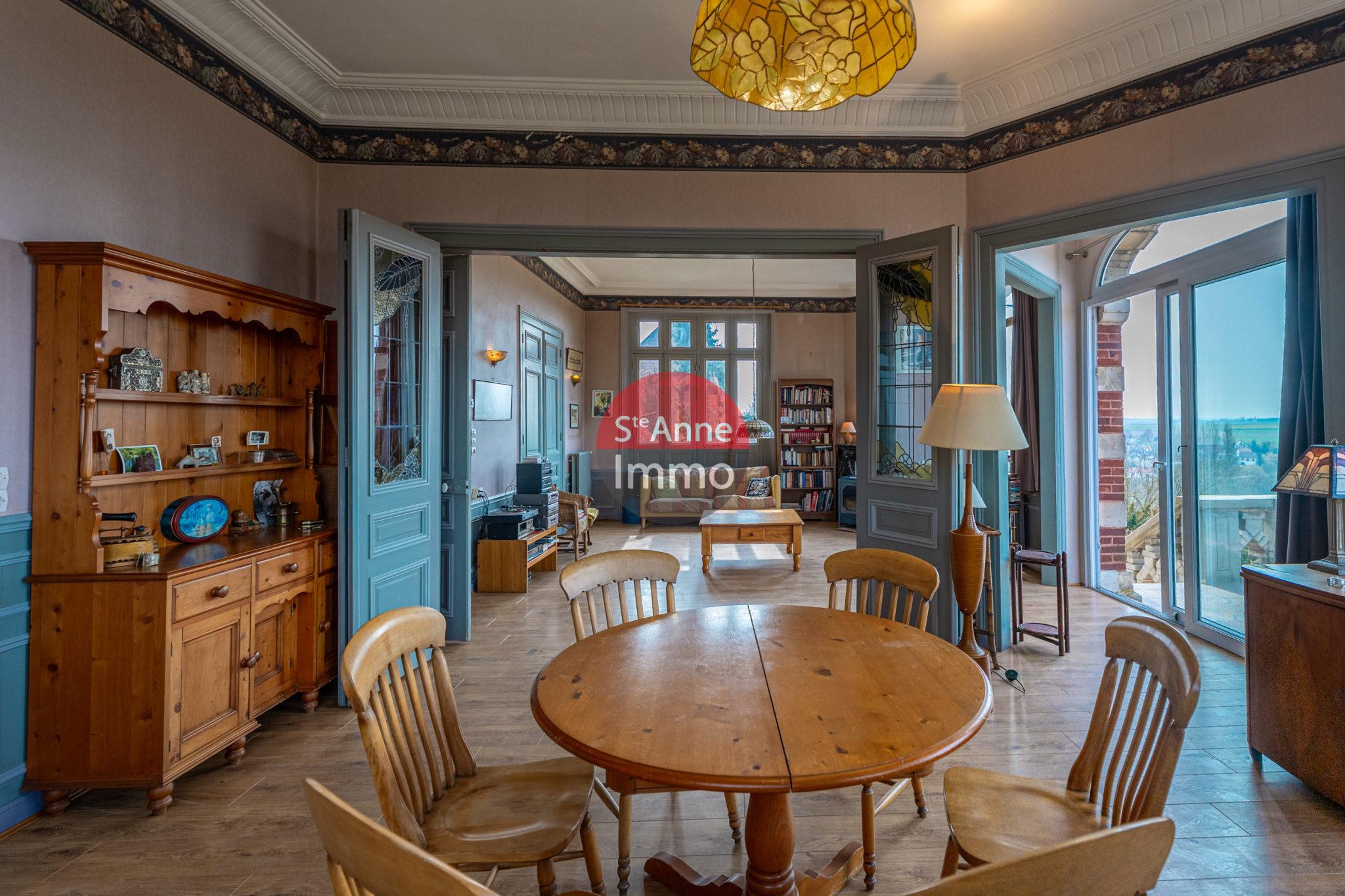 Immo80 – L'immobilier à Amiens et dans la Somme-MONTDIDIER – MAISON DE MAITRE – 5 CHAMBRES – TERRASSE – JARDIN – DEPENDANCES – GARAGE