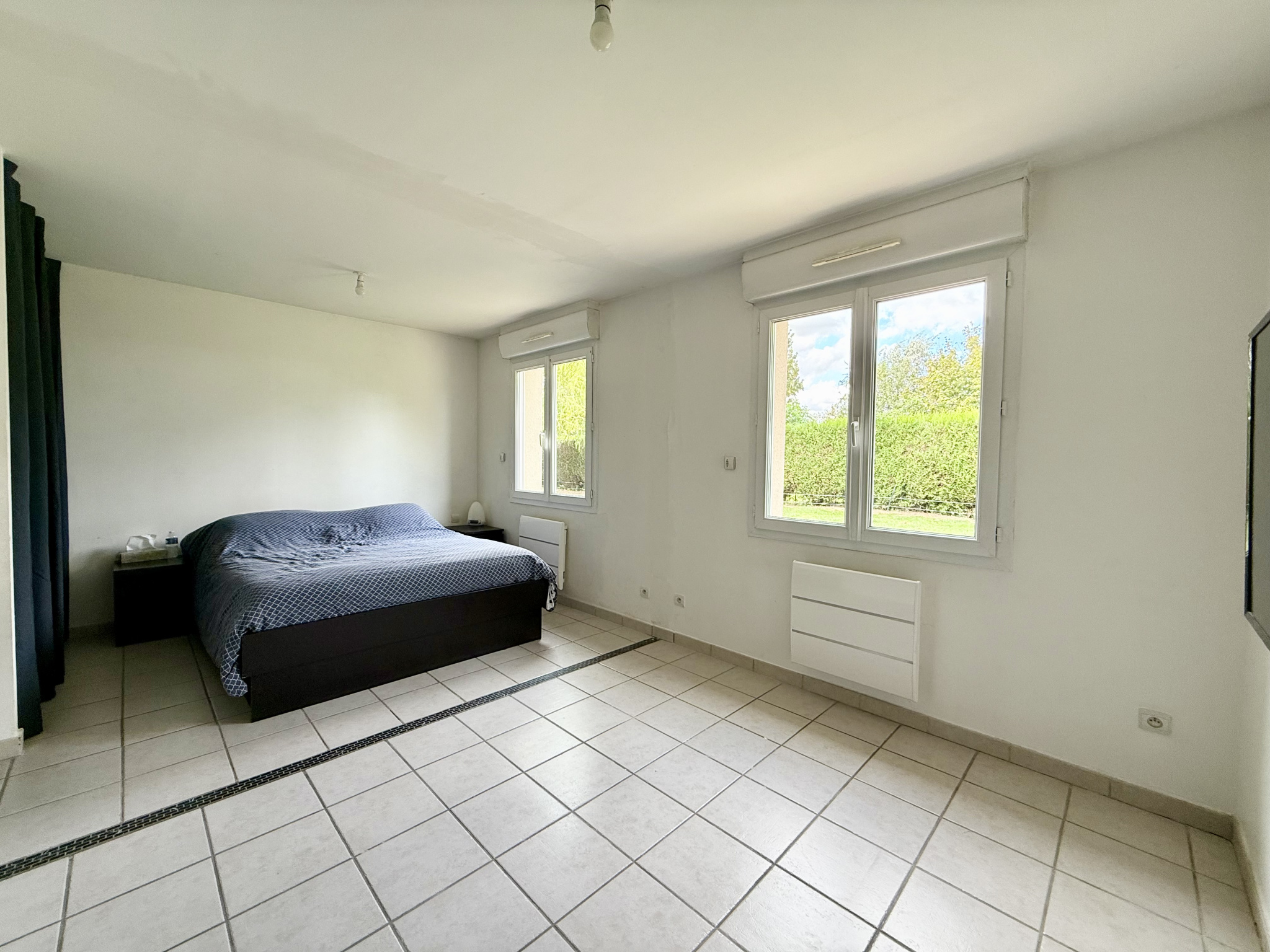 Immo80 – L'immobilier à Amiens et dans la Somme-ROSIERES-EN-SANTERRE – 135m2 – MAISON INDVIDUELLE – AUTONOMIE DE PLAIN PIED – 4 CHAMBRES – SOUS SOL COMPLET –