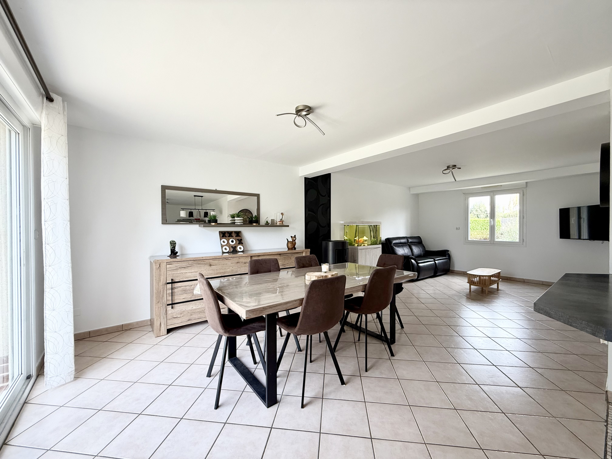 Immo80 – L'immobilier à Amiens et dans la Somme-ROSIERES-EN-SANTERRE – 135m2 – MAISON INDVIDUELLE – AUTONOMIE DE PLAIN PIED – 4 CHAMBRES – SOUS SOL COMPLET –