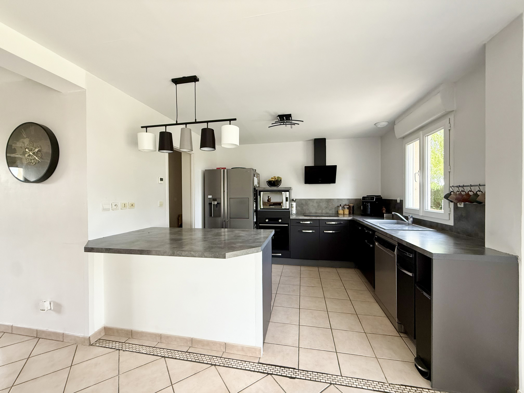 Immo80 – L'immobilier à Amiens et dans la Somme-ROSIERES-EN-SANTERRE – 135m2 – MAISON INDVIDUELLE – AUTONOMIE DE PLAIN PIED – 4 CHAMBRES – SOUS SOL COMPLET –