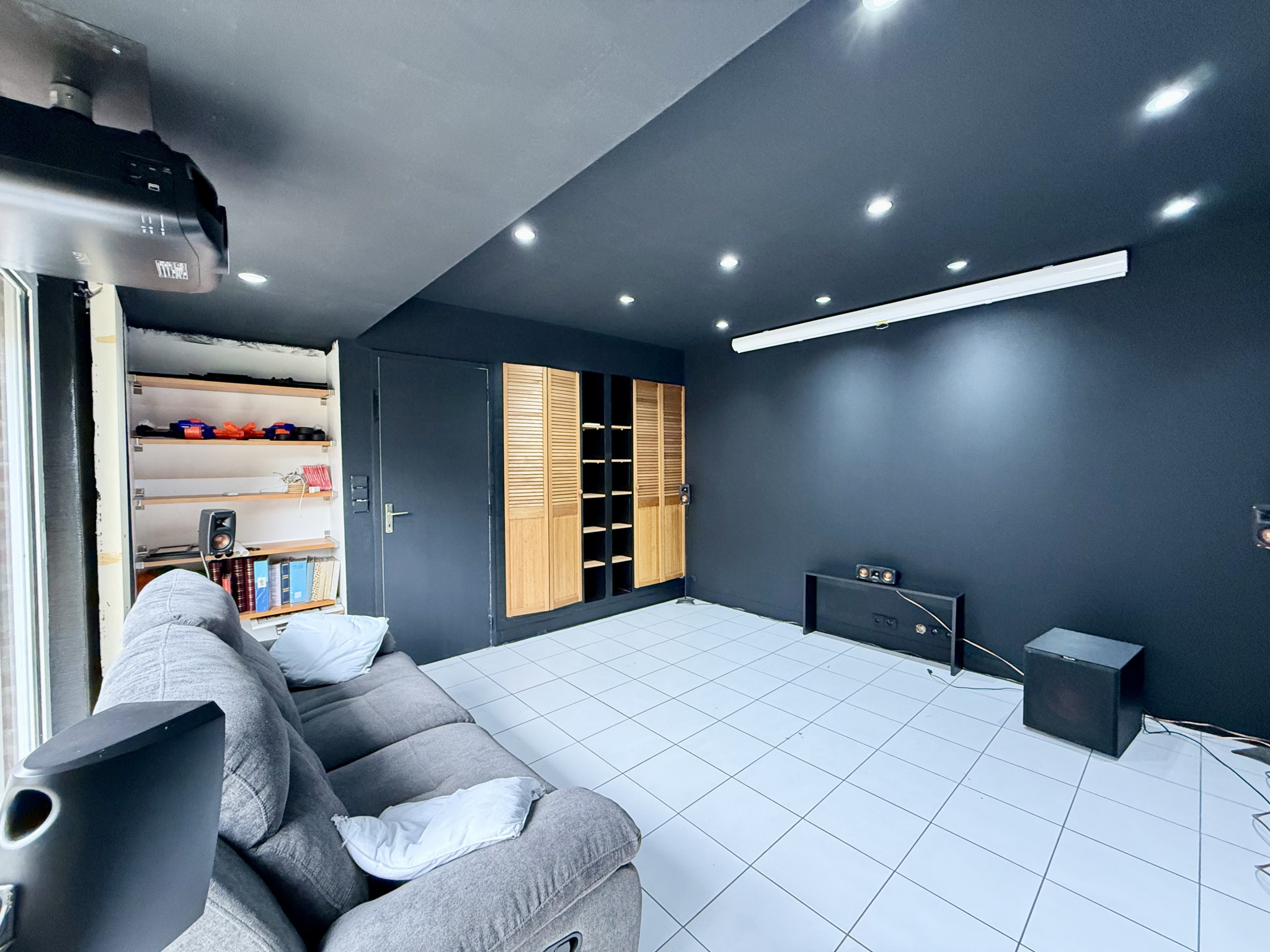 Immo80 – L'immobilier à Amiens et dans la Somme-ROYE – MAISON INDIVIDUELLE – 175m2 – 5 CHAMBRES – AUTONOMIE DE PLAIN PIED – GARAGE – DEPENDANCE – JARDIN
