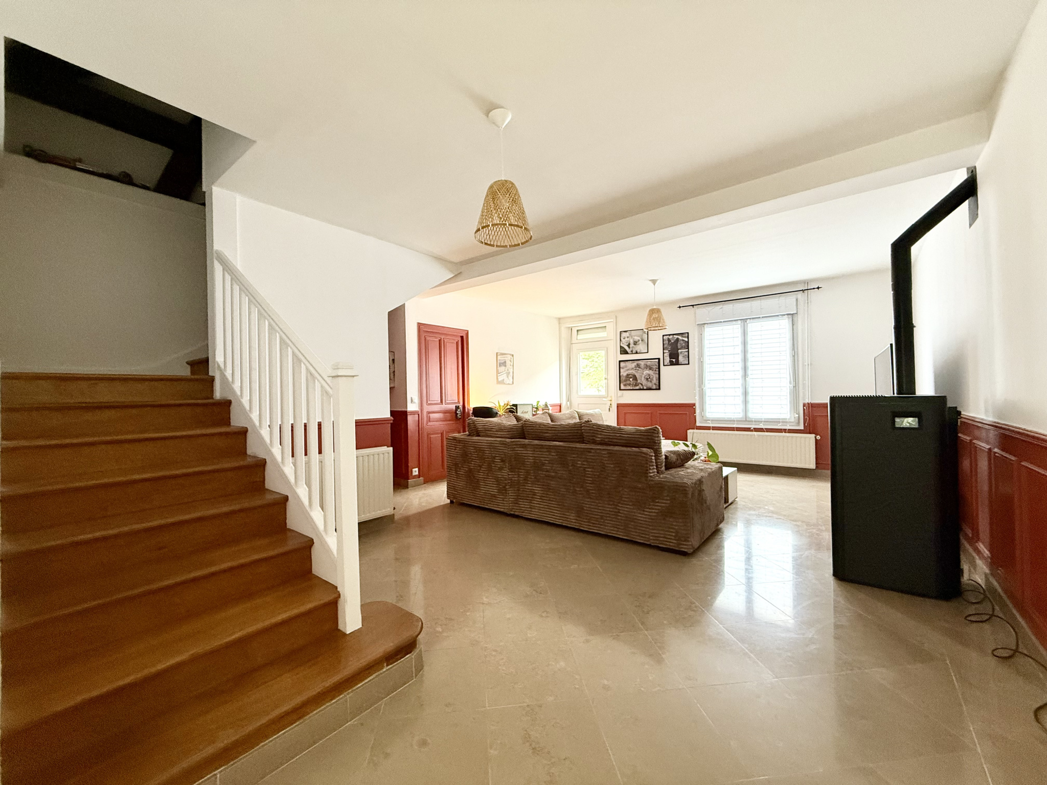 Immo80 – L'immobilier à Amiens et dans la Somme-ROYE – MAISON INDIVIDUELLE – 175m2 – 5 CHAMBRES – AUTONOMIE DE PLAIN PIED – GARAGE – DEPENDANCE – JARDIN
