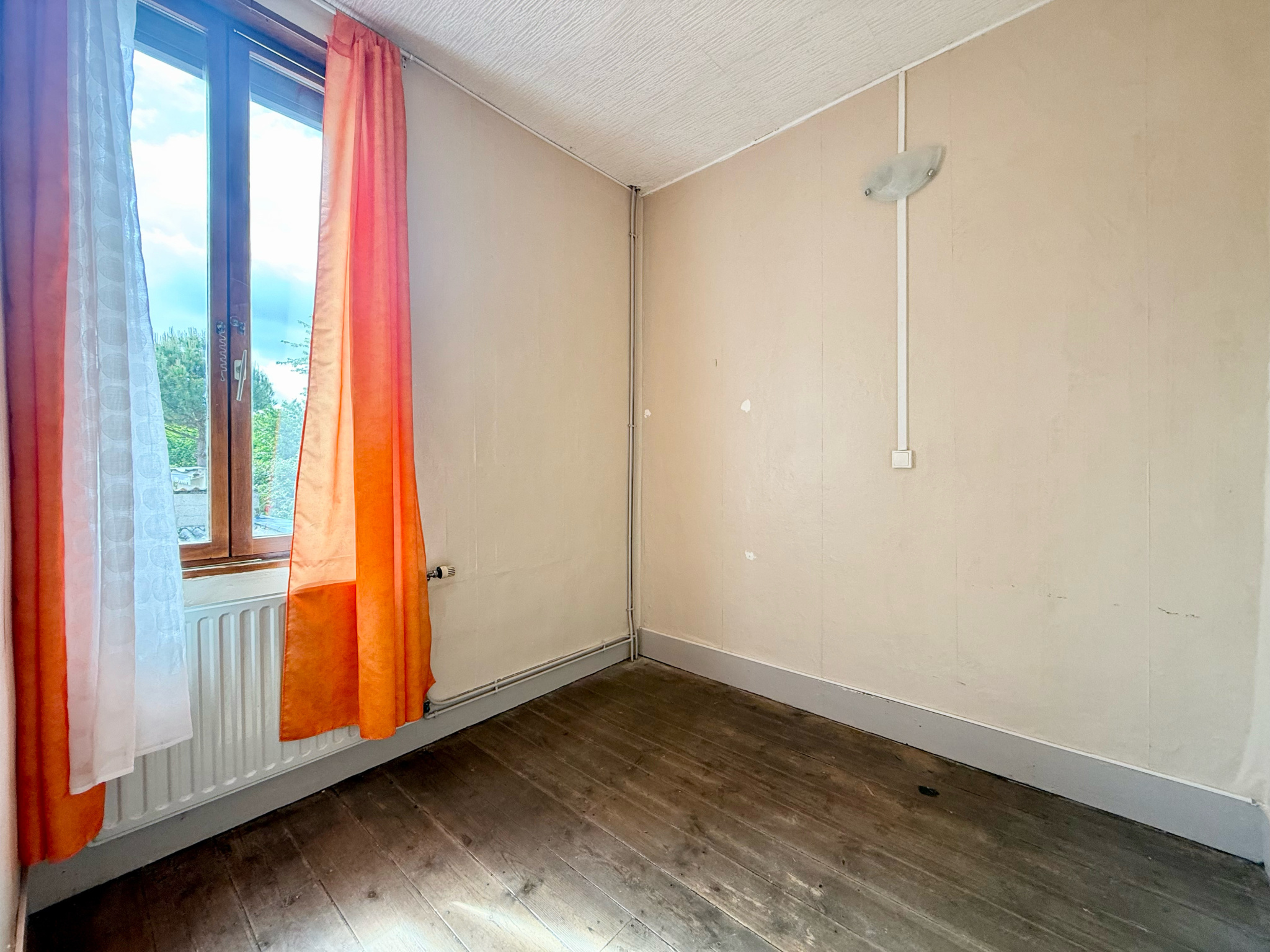 Immo80 – L'immobilier à Amiens et dans la Somme-AMIENS – QUARTIER SAINT ACHEUL – AMIENOISE – 3 CHAMBRES – JARDIN – DOUBLE GARAGE – TRAVAUX
