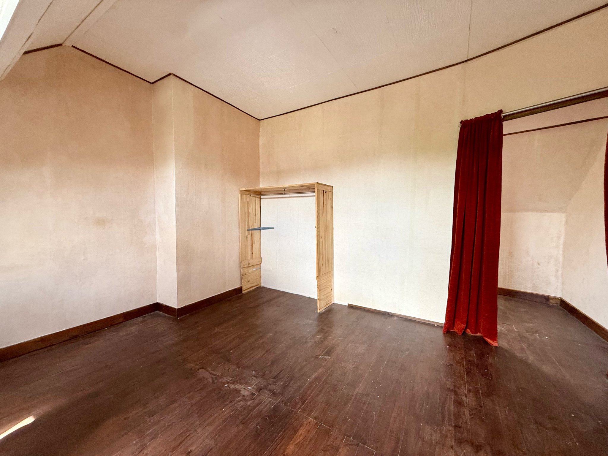 Immo80 – L'immobilier à Amiens et dans la Somme-AMIENS – QUARTIER SAINT ACHEUL – AMIENOISE – 3 CHAMBRES – JARDIN – DOUBLE GARAGE – TRAVAUX