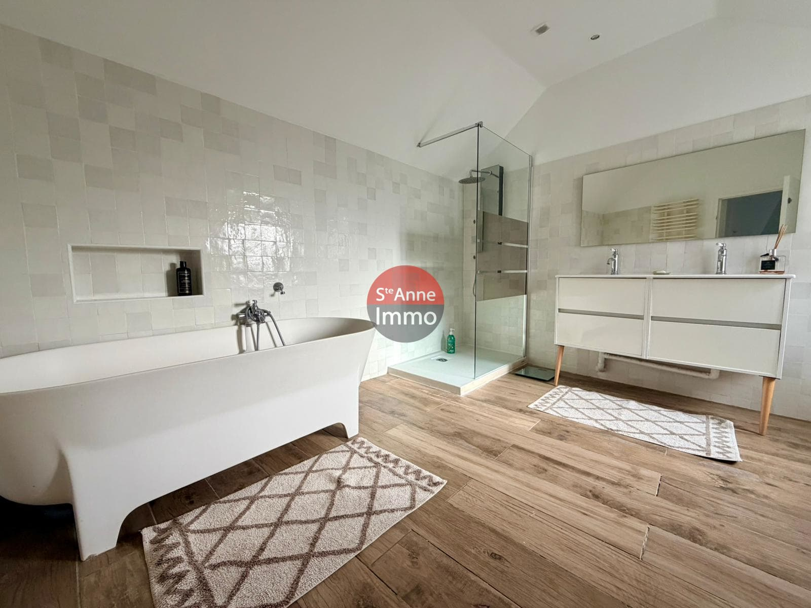 Immo80 – L'immobilier à Amiens et dans la Somme-VERS-SUR-SELLES – MAISON – 197 M2 – 5 CHAMBRES – BUREAU – TERRASSE – JARDIN – HANGAR