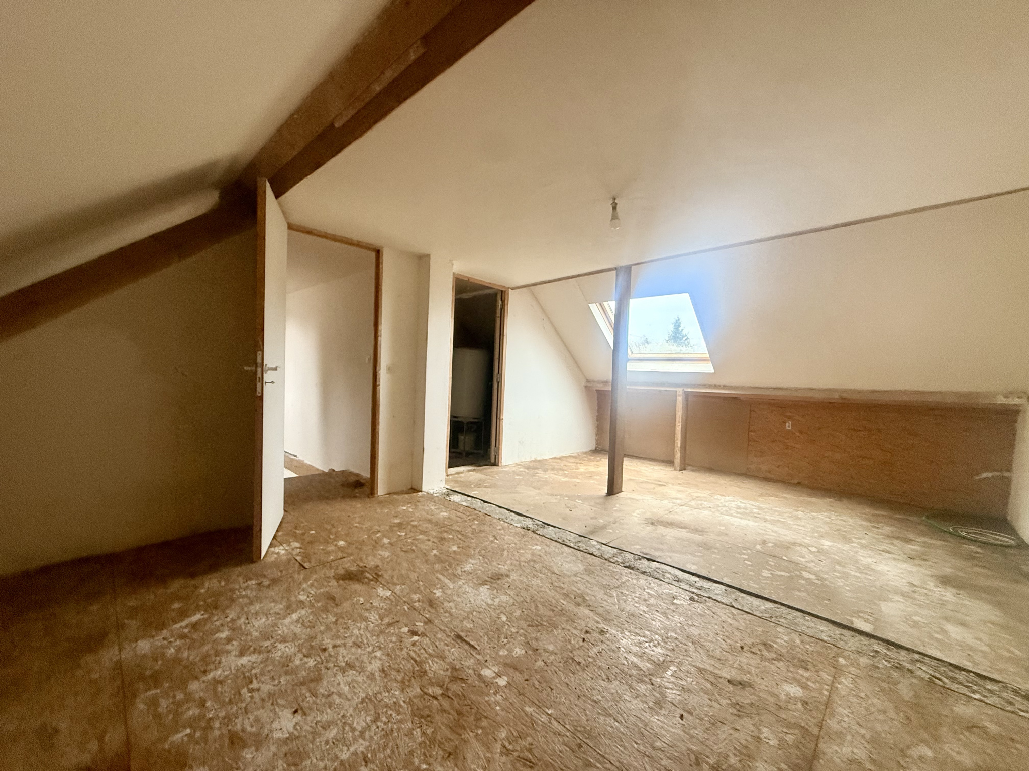 Immo80 – L'immobilier à Amiens et dans la Somme-ROLLOT – PAVILLON INDIVIDUEL – SOUS SOL COMPLET – ETAGE – JARDIN