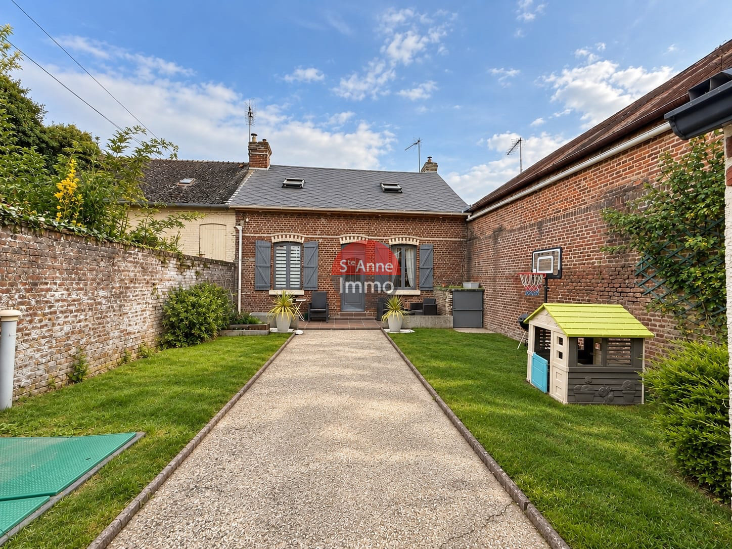 Immo80 – L'immobilier à Amiens et dans la Somme-CHAMPIEN – 96m2 – 3 CHAMBRES – 1 BUREAU – GARAGES – JARDIN –...