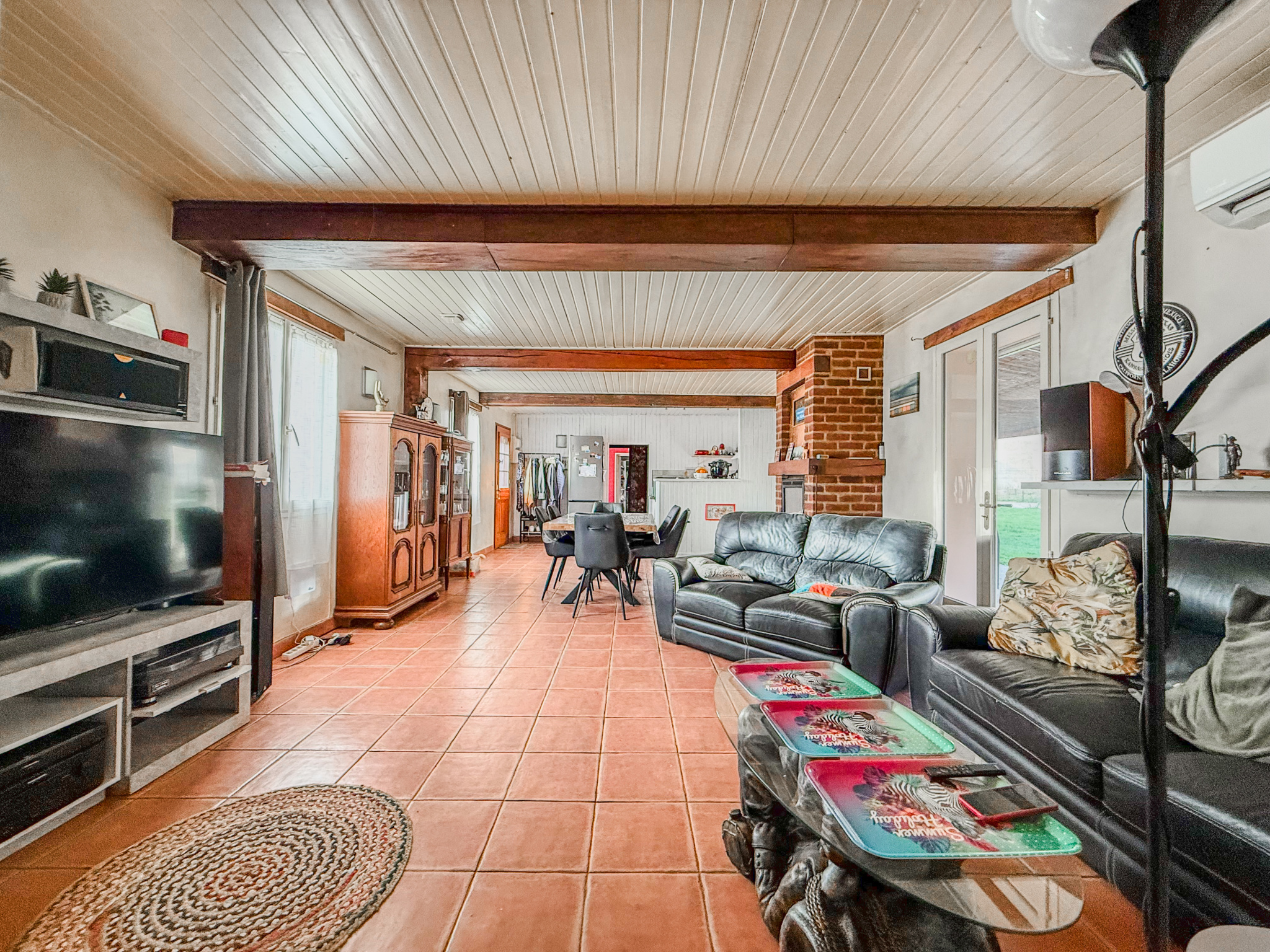 Immo80 – L'immobilier à Amiens et dans la Somme-MAISON SEMI MITOYENNE – PLAIN PIED – 3 CHAMBRES – GARAGE – JARDIN – TERRASSE