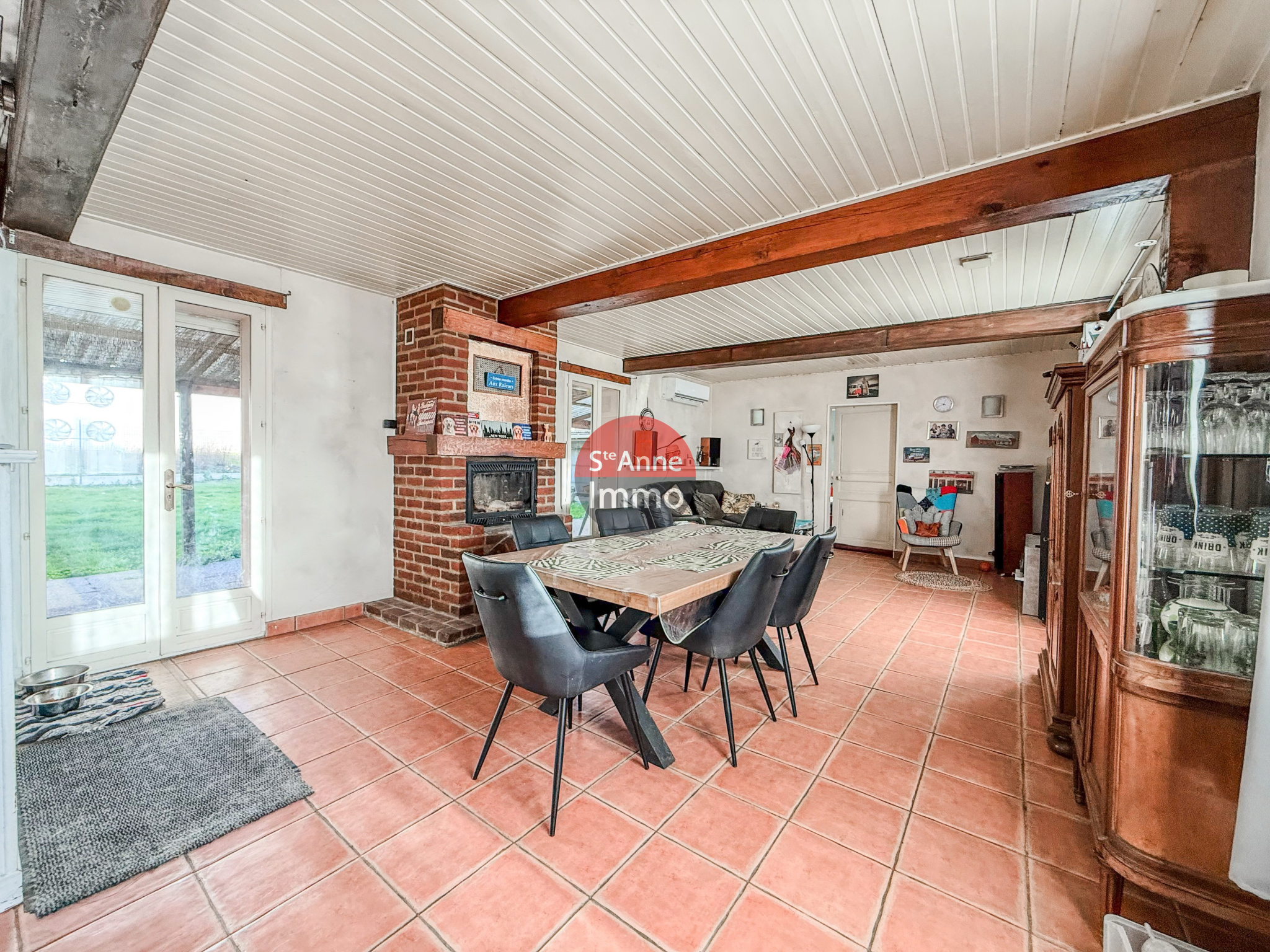 Immo80 – L'immobilier à Amiens et dans la Somme-MAISON SEMI MITOYENNE – PLAIN PIED – 3 CHAMBRES – GARAGE – JARDIN – TERRASSE