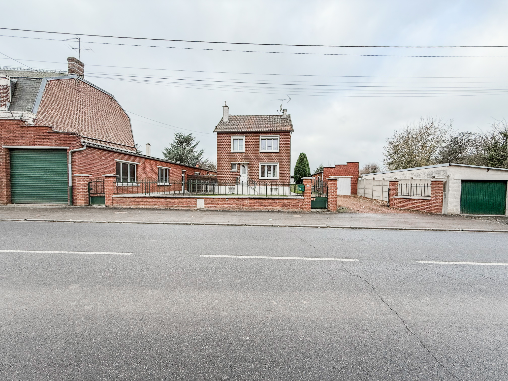 Immo80 – L'immobilier à Amiens et dans la Somme-VRELY – MAISON INDIVIDUELLE – 3 CHAMBRES – SOUS SOL COMPLET AMENAGE –...