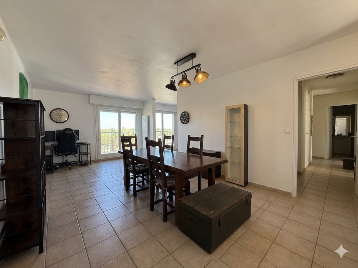 Immo80 – L'immobilier à Amiens et dans la Somme-AMIENS – QUARTIER LA HOTOIE – APPARTEMENT T4 – DERNIER ETAGE – PLACE DE PARKING – 1 ASCENSEUR