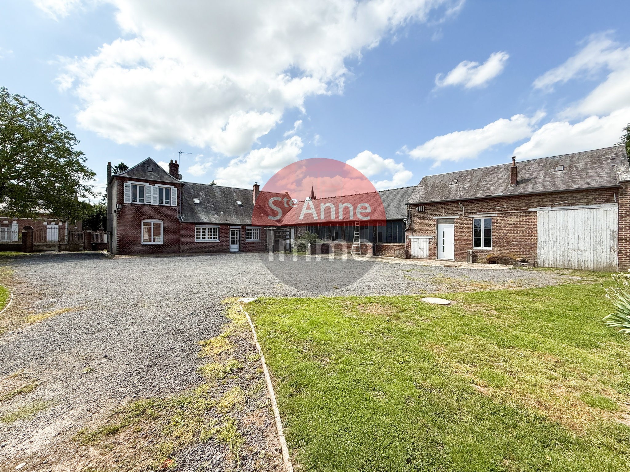 Immo80 – L'immobilier à Amiens et dans la Somme-ESMERY-HALLON – CORPS DE FERME – 5 CHAMBRES – MAISON INDIVIDUELLE –...