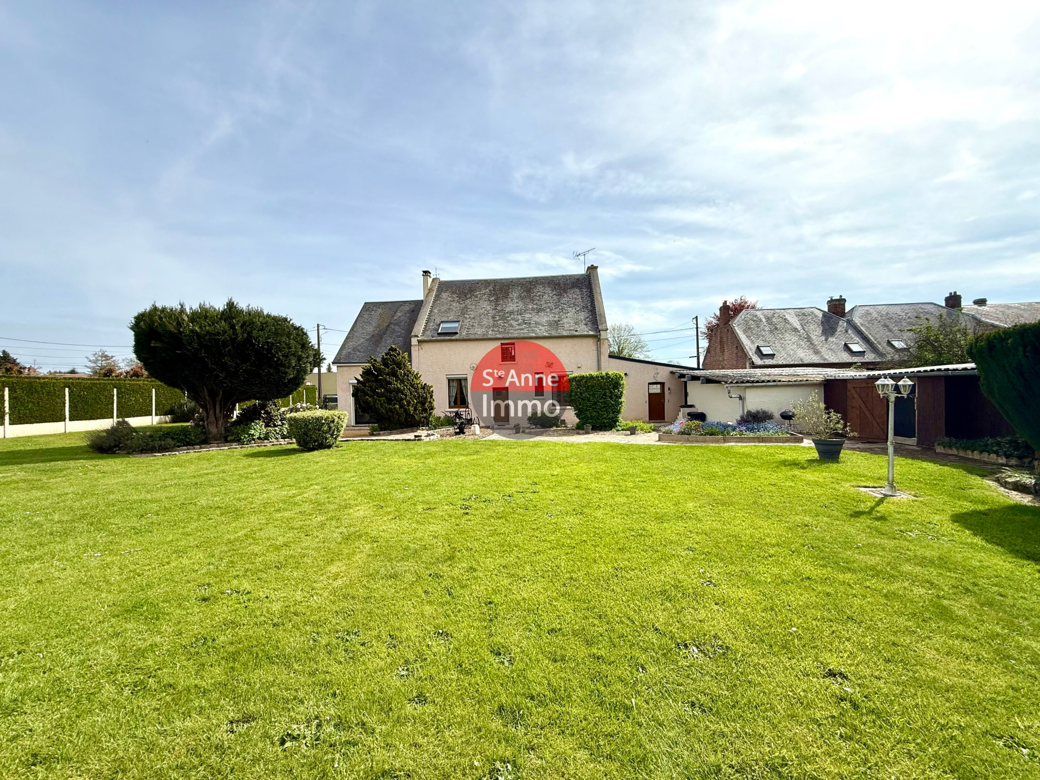 Immo80 – L'immobilier à Amiens et dans la Somme-CHAULNES – 180m2 – MAISON INDIVIDUELLE – AUTONOMIE DE PLAIN PIED – 4...