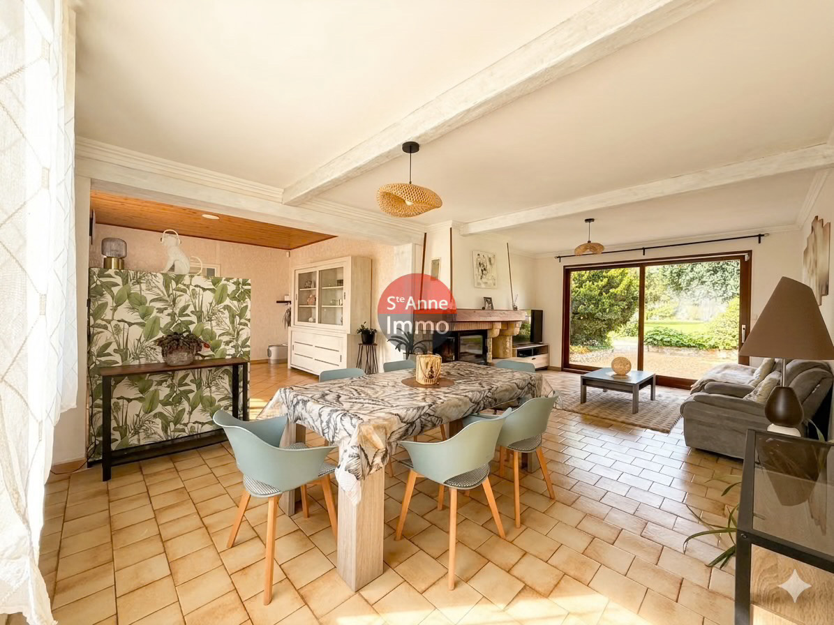 Immo80 – L'immobilier à Amiens et dans la Somme-CHAULNES – 180m2 – MAISON INDIVIDUELLE – AUTONOMIE DE PLAIN PIED – 4 CHAMBRES – DOUBLE GARAGE – DEPENDANCES –