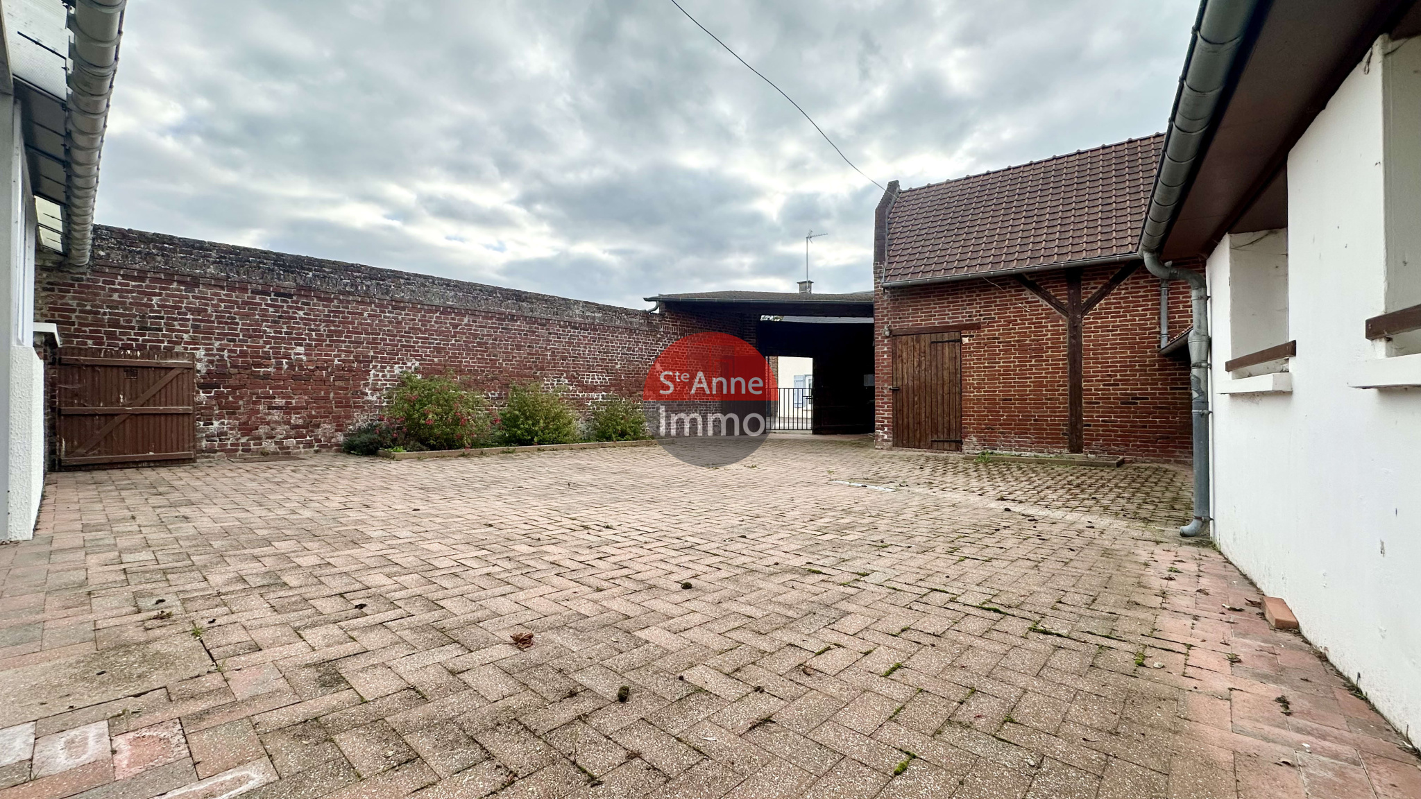 Immo80 – L'immobilier à Amiens et dans la Somme-DOMPIERRE – MAISON DE PLAIN-PIED – 3 CHAMBRES – JARDIN – GARAGE – CAVE