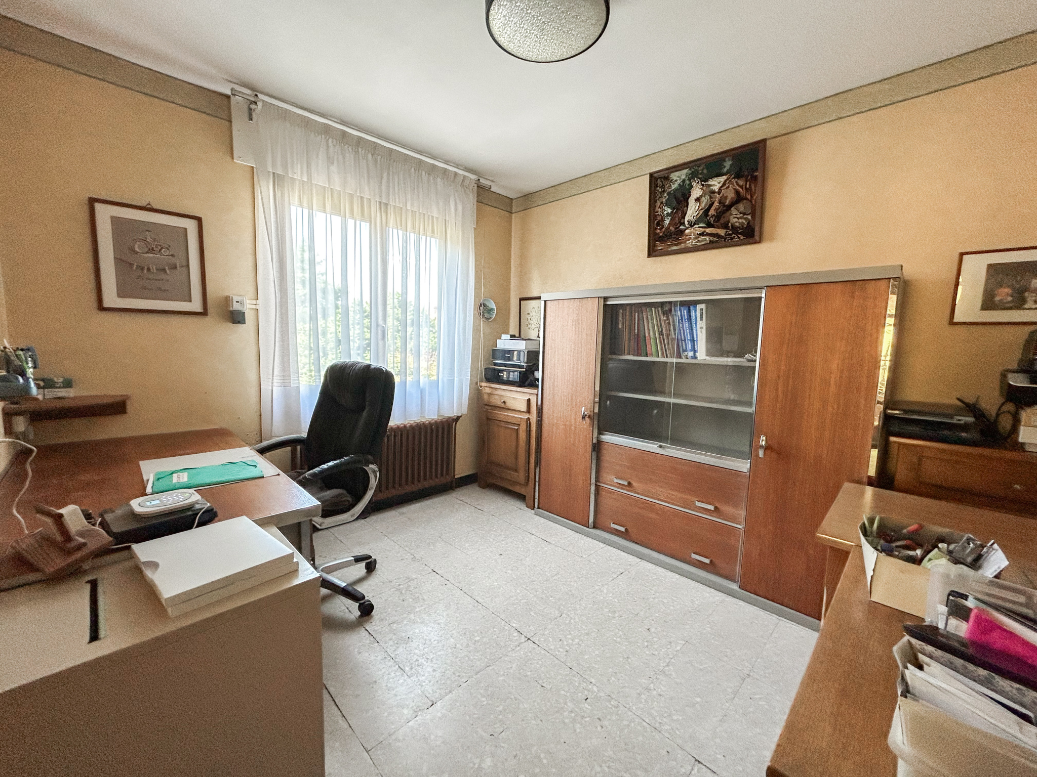 Immo80 – L'immobilier à Amiens et dans la Somme-ROSIERES-EN-SANTERRE – CORPS DE FERME ELEVE SUR SOUS SOL COMPLET – VIVABLE DE PLAIN PIED – 7 CHAMBRES – HANGAR