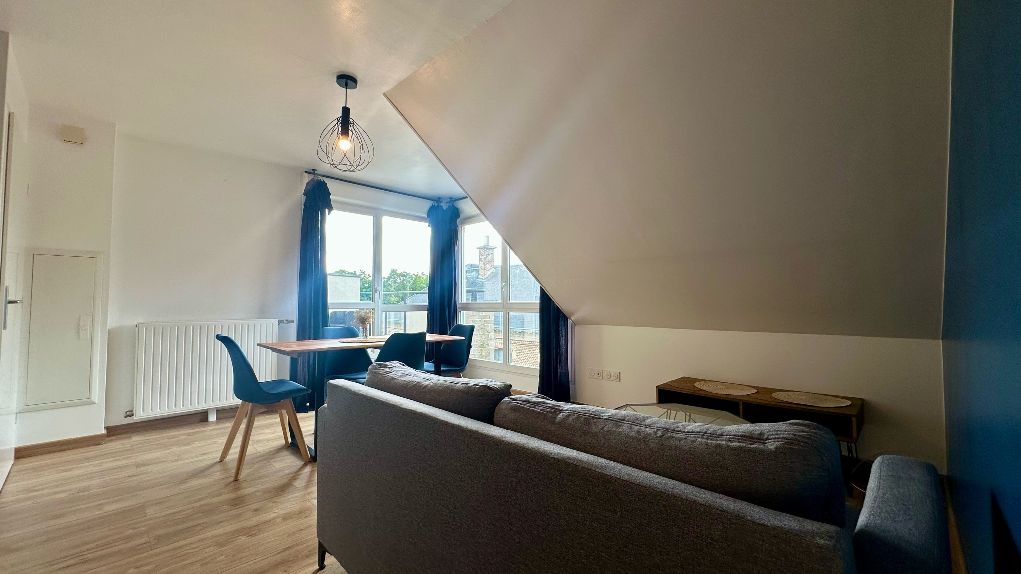 Immo80 – L'immobilier à Amiens et dans la Somme-AMIENS – QUARTIER SAINT-MAURICE – APPARTEMENT T2 – MEUBLE – TERRASSE – STATIONNEMENT 