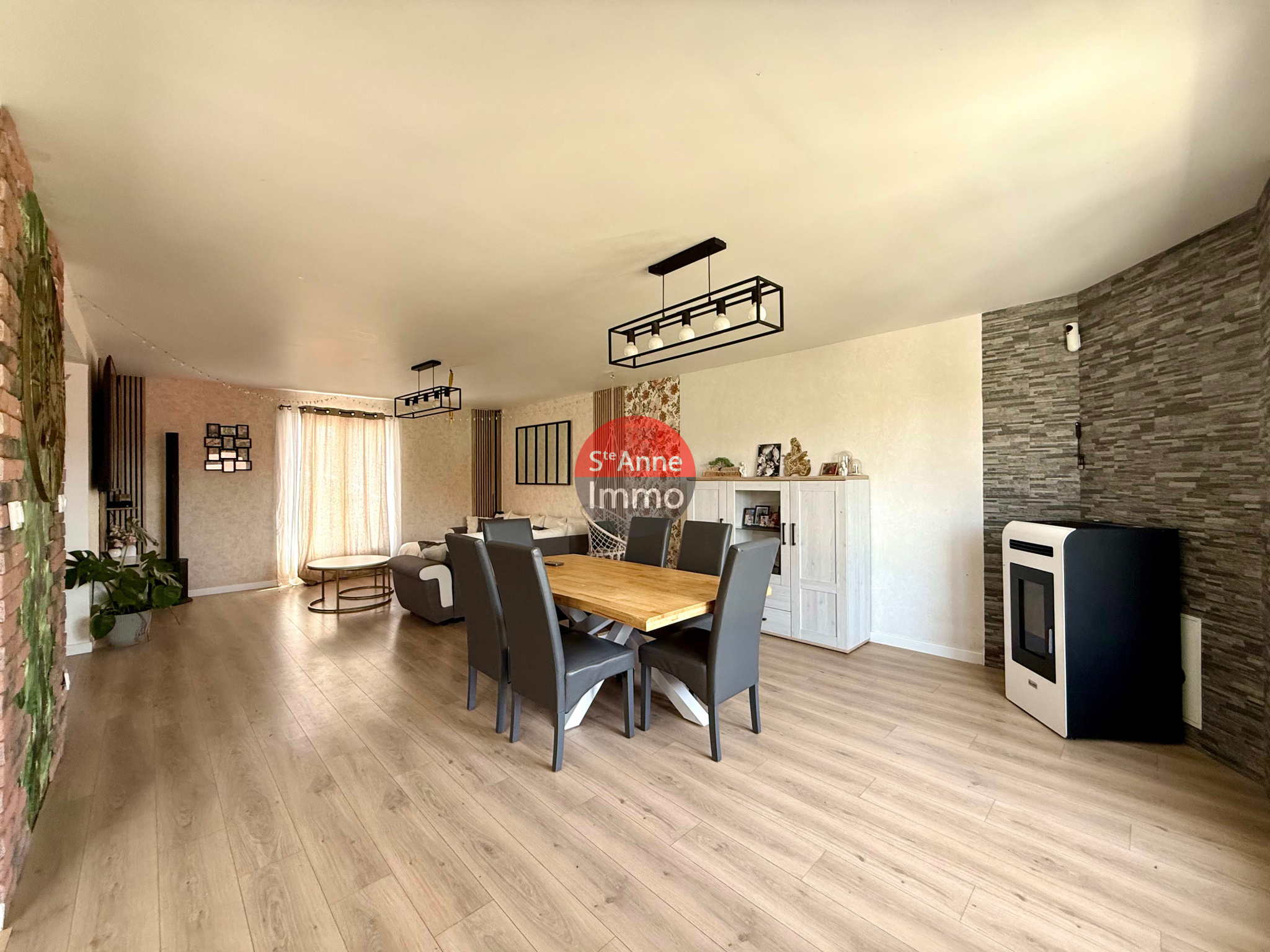 Immo80 – L'immobilier à Amiens et dans la Somme-AMY – MAISON SEMI-MITOYENNE – 4 CHAMBRES – AUTONOMIE DE PLAIN PIED – GARAGE – COUR – JARDIN