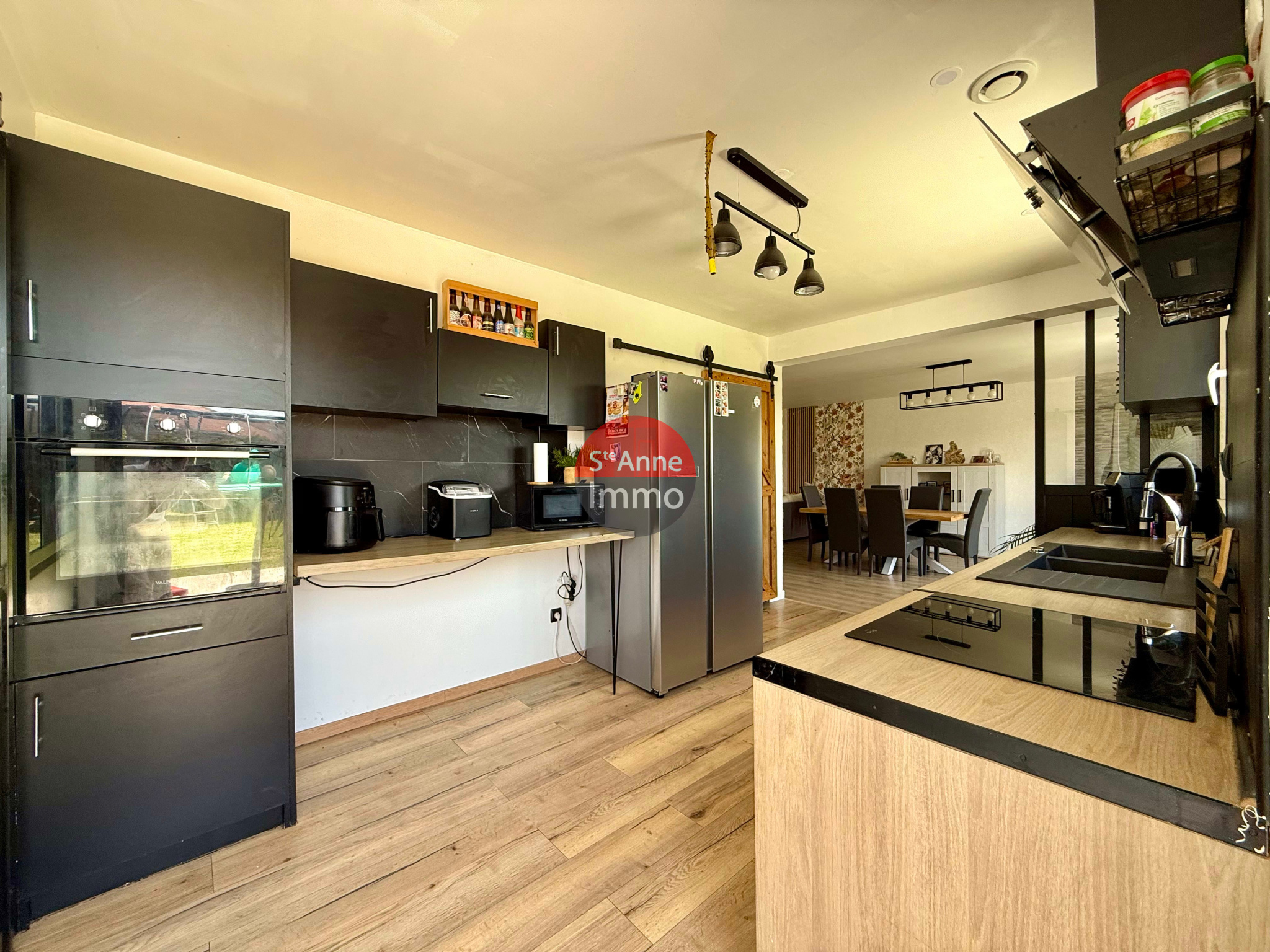 Immo80 – L'immobilier à Amiens et dans la Somme-AMY – MAISON SEMI-MITOYENNE – 4 CHAMBRES – AUTONOMIE DE PLAIN PIED – GARAGE – COUR – JARDIN