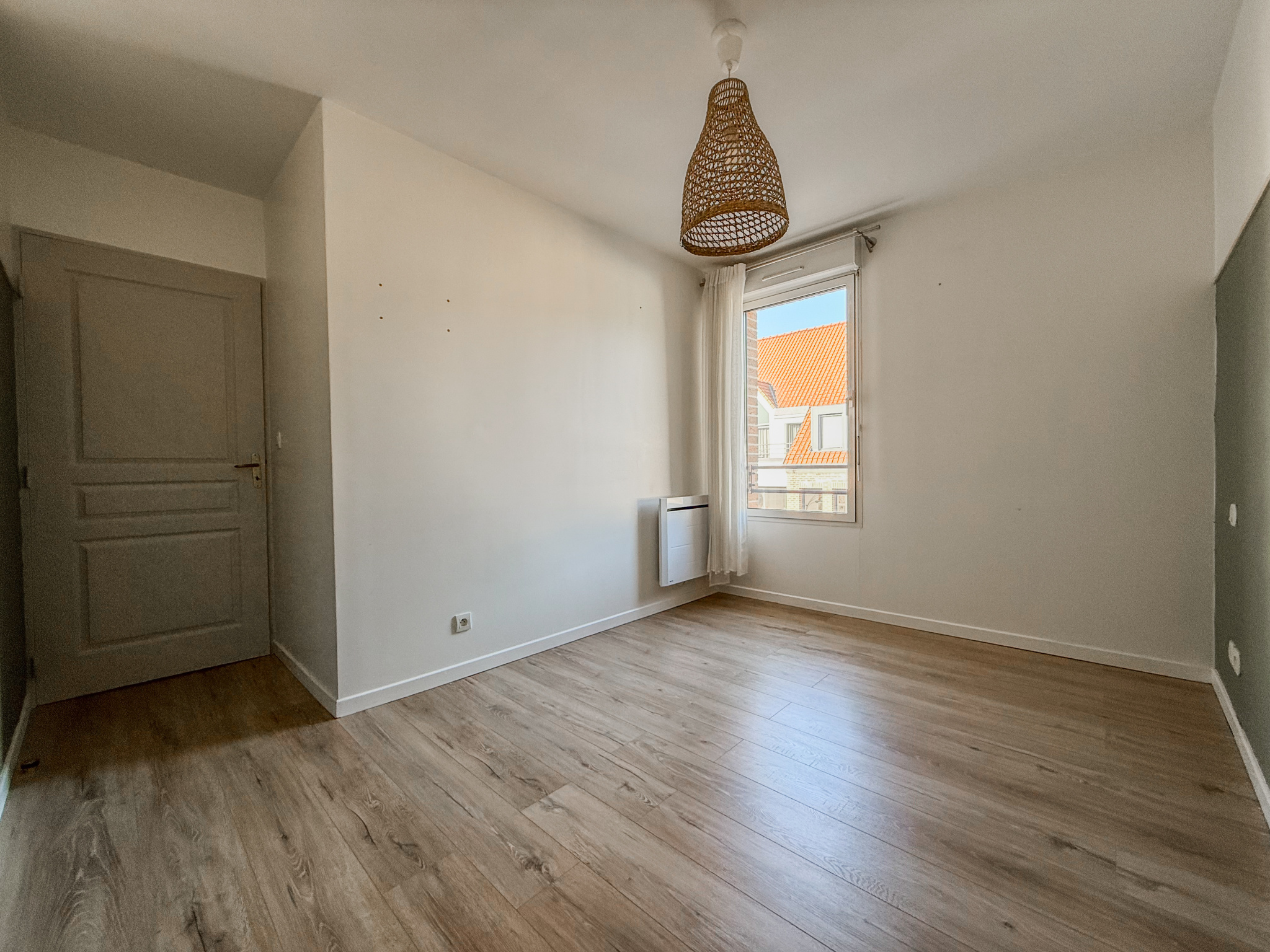 Immo80 – L'immobilier à Amiens et dans la Somme-AMIENS – T4 – CENTRE VILLE – 3 CHAMBRES – PLACE DE PARKING SECURISEE – BALCON