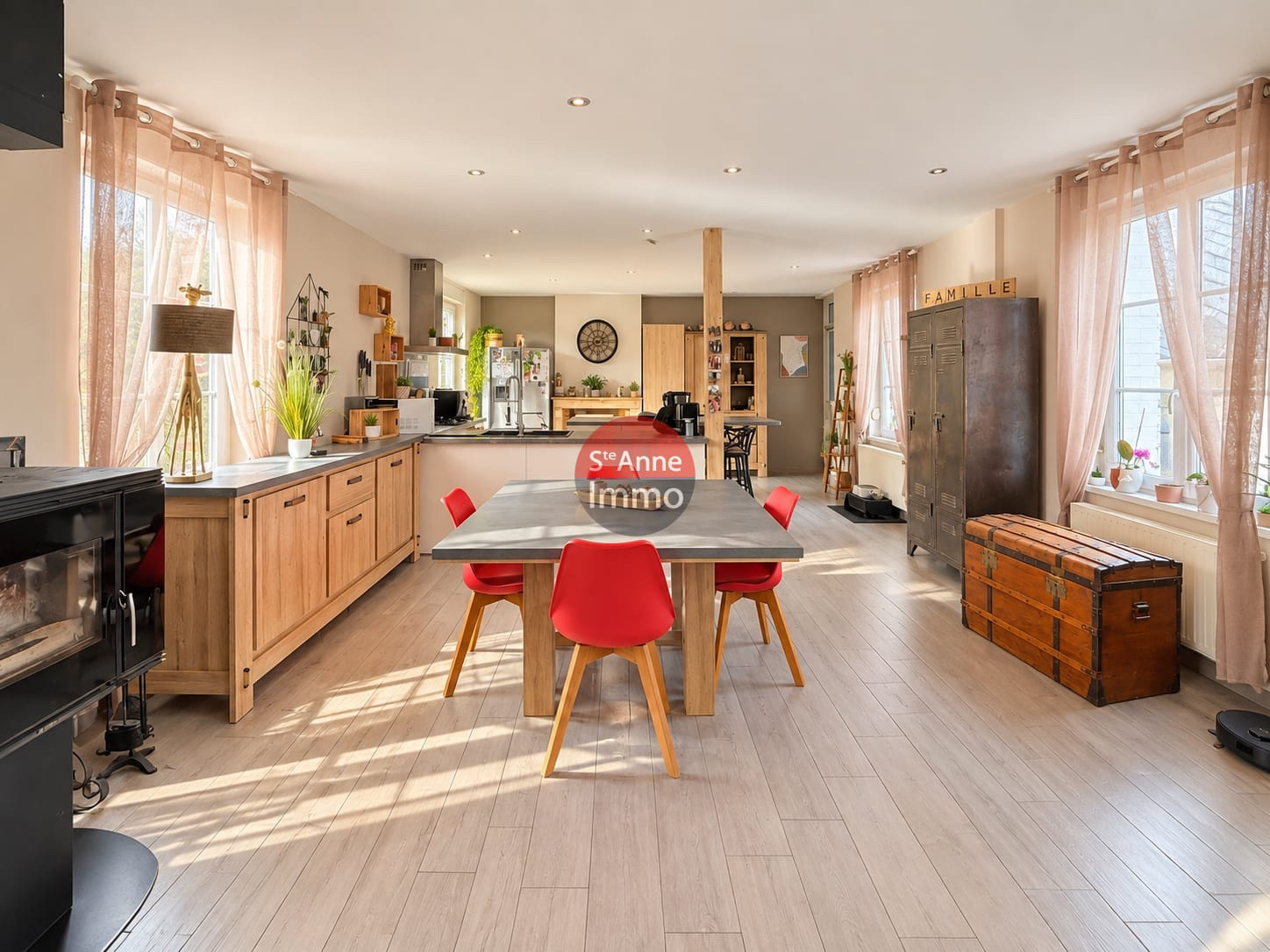 Immo80 – L'immobilier à Amiens et dans la Somme-CHAMPIEN – 120m2 – CORPS DE FERME – 3 CHAMBRES – AUTONOMIE DE PLAIN PIED – DEPENDANCES – GARAGE – COUR – JARDI