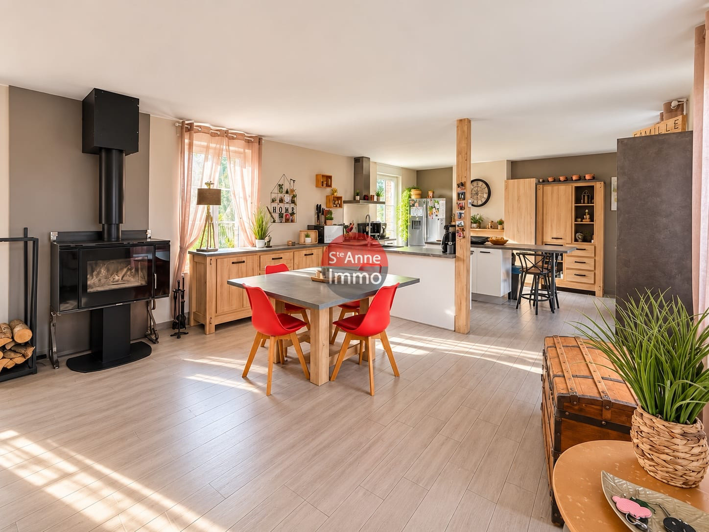 Immo80 – L'immobilier à Amiens et dans la Somme-CHAMPIEN – 120m2 – CORPS DE FERME – 3 CHAMBRES – AUTONOMIE DE PLAIN PIED – DEPENDANCES – GARAGE – COUR – JARDI