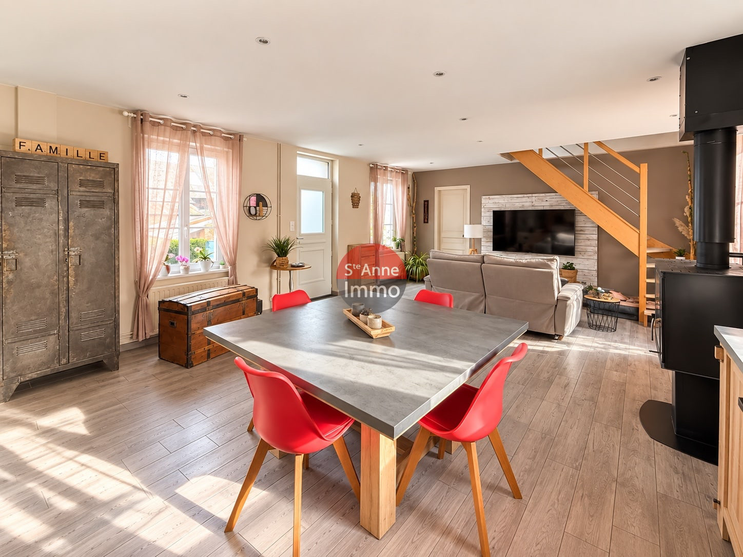 Immo80 – L'immobilier à Amiens et dans la Somme-CHAMPIEN – 120m2 – CORPS DE FERME – 3 CHAMBRES – AUTONOMIE DE PLAIN PIED – DEPENDANCES – GARAGE – COUR – JARDI