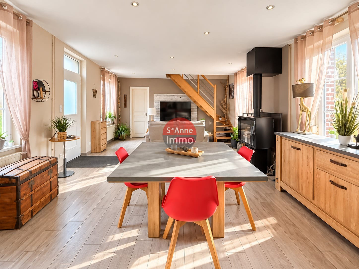 Immo80 – L'immobilier à Amiens et dans la Somme-CHAMPIEN – 120m2 – CORPS DE FERME – 3 CHAMBRES – AUTONOMIE DE PLAIN PIED – DEPENDANCES – GARAGE – COUR – JARDI
