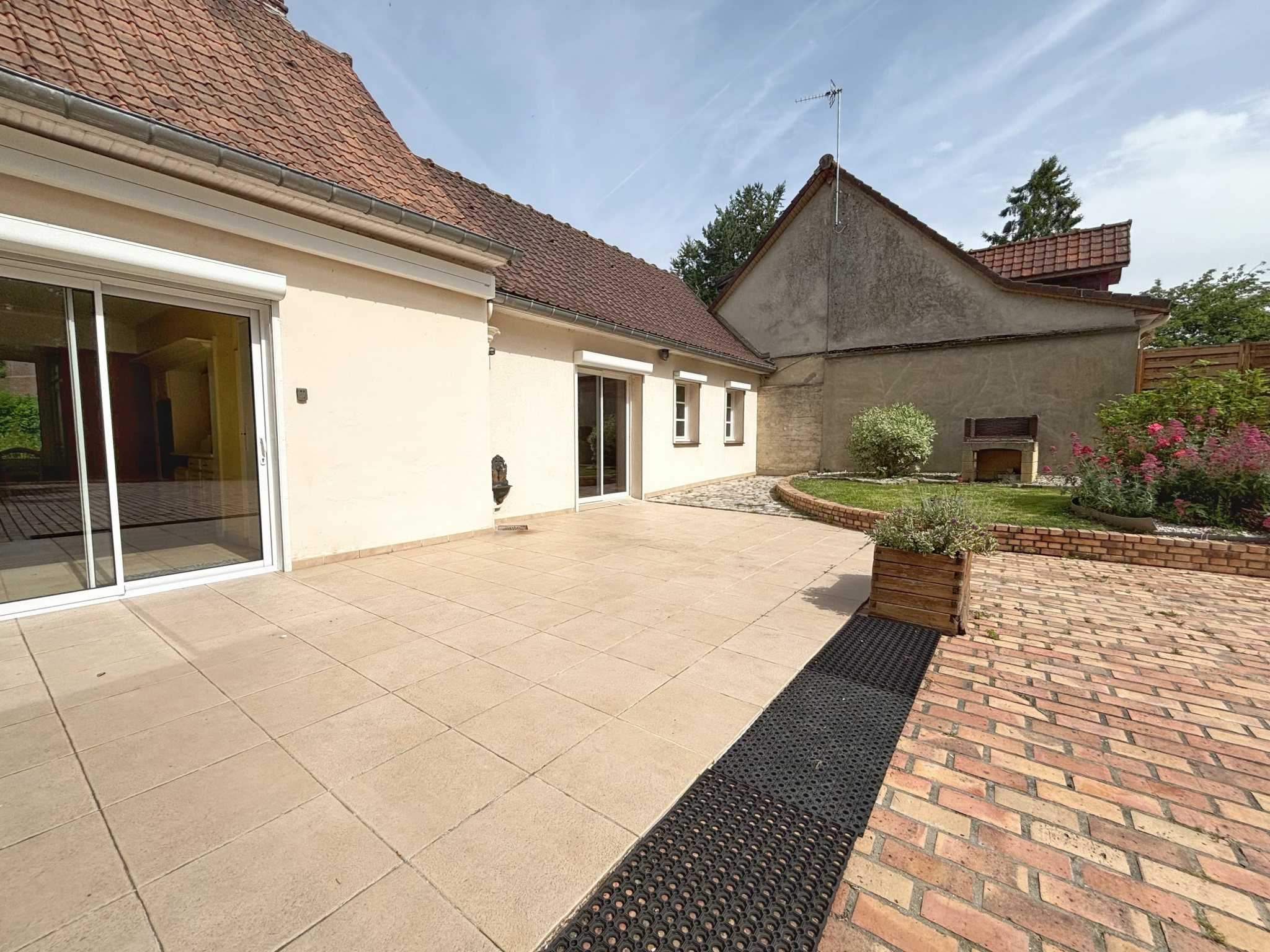 Immo80 – L'immobilier à Amiens et dans la Somme-MAISON – 5 chambres – 159 M2 – JARDIN – GARAGE