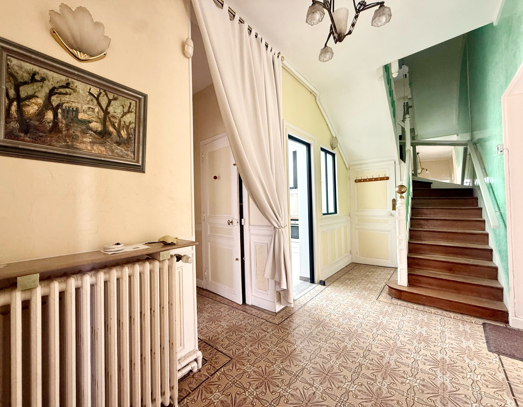 Immo80 – L'immobilier à Amiens et dans la Somme-AMIENS – QUARTIER SAINT ACHEUL – MAISON DE MAITRE – 4 CHAMBRES – COUR – GARAGE – CAVE