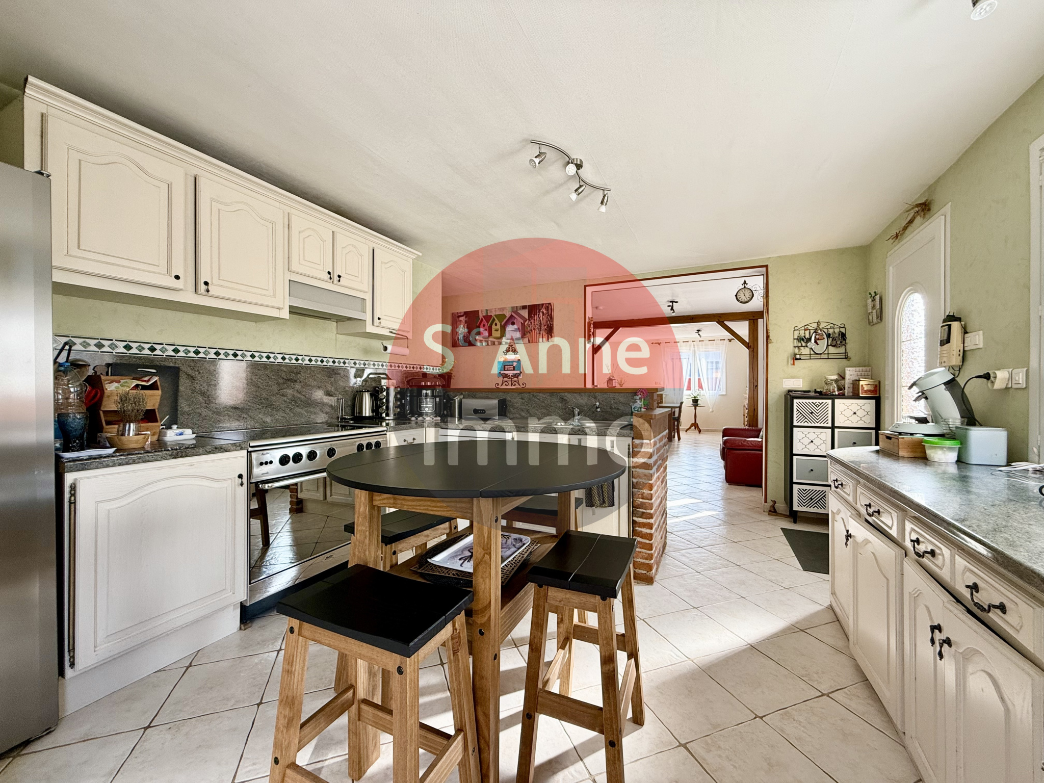 Immo80 – L'immobilier à Amiens et dans la Somme-SAVEUSE – PAVILLON INDIVIDUEL – 4 CHAMBRES – JARDIN – DOUBLE GARAGES – DEPENDANCES – CAVE