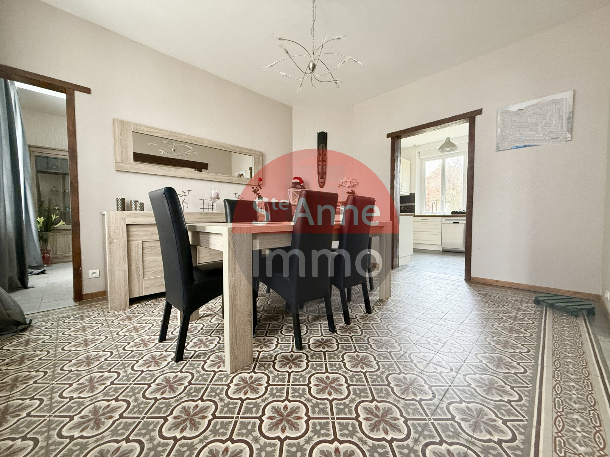 Immo80 – L'immobilier à Amiens et dans la Somme-HATTENCOURT – MAISON MITOYENNE – 5 CHAMBRES – GARAGE – JARDIN