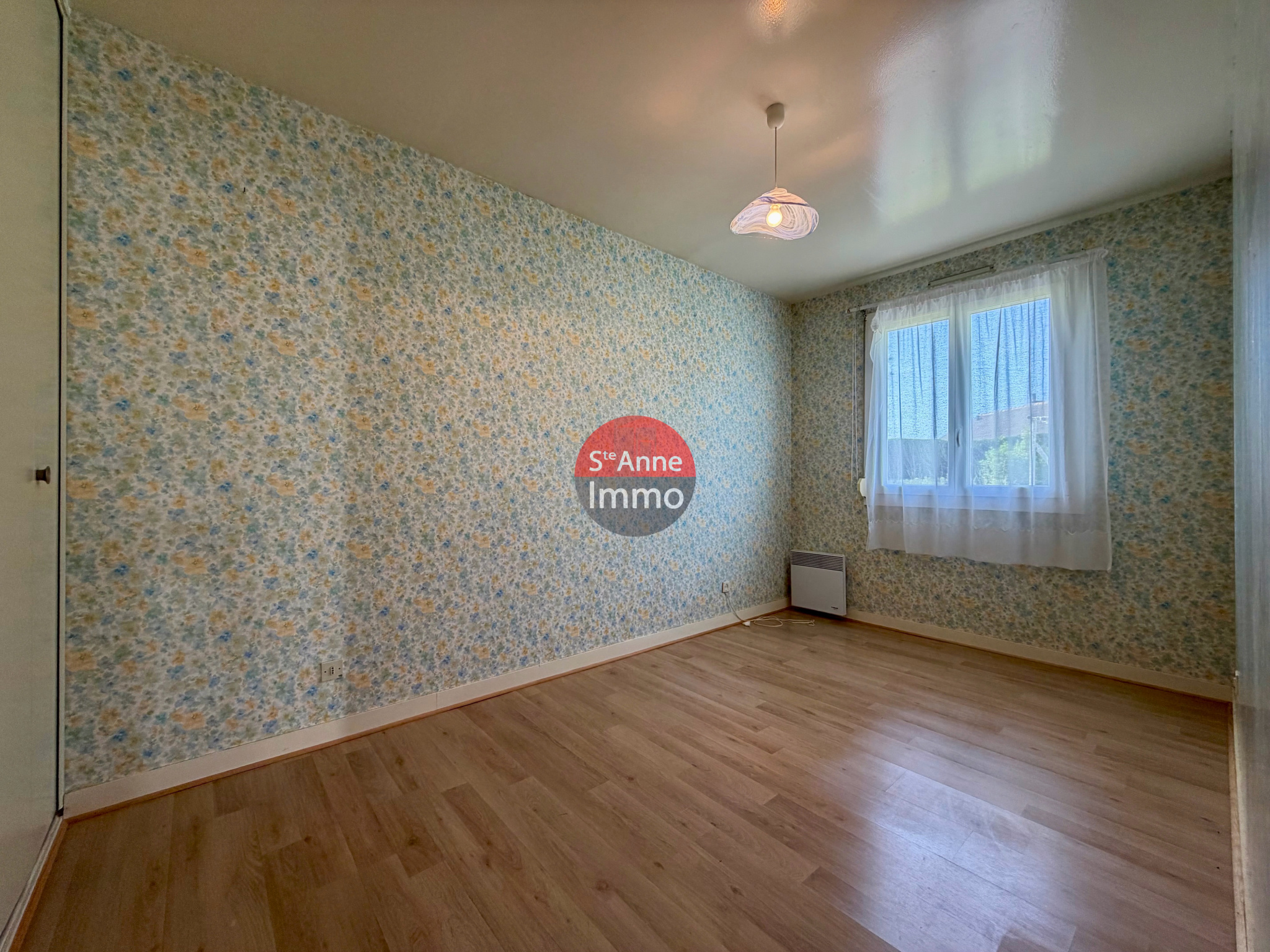 Immo80 – L'immobilier à Amiens et dans la Somme-FLAUCOURT – PAVILLON – PLAIN PIED – 80m2 – 2 CHAMBRES – 1 BUREAU – JARDIN – GARAGE