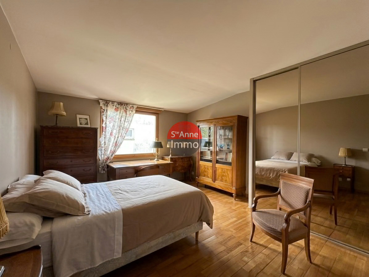 Immo80 – L'immobilier à Amiens et dans la Somme-AMIENS – QUARTIER PLEIN SUD – 104m2 – T3 – CAVE – GARAGE – JARDIN – COUR – PLACES DE PARKING