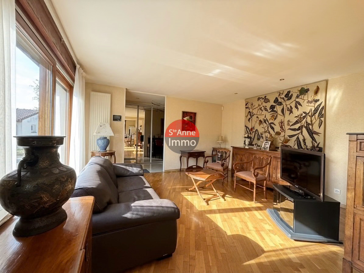 Immo80 – L'immobilier à Amiens et dans la Somme-AMIENS – QUARTIER PLEIN SUD – 104m2 – T3 – CAVE – GARAGE – JARDIN – COUR – PLACES DE PARKING