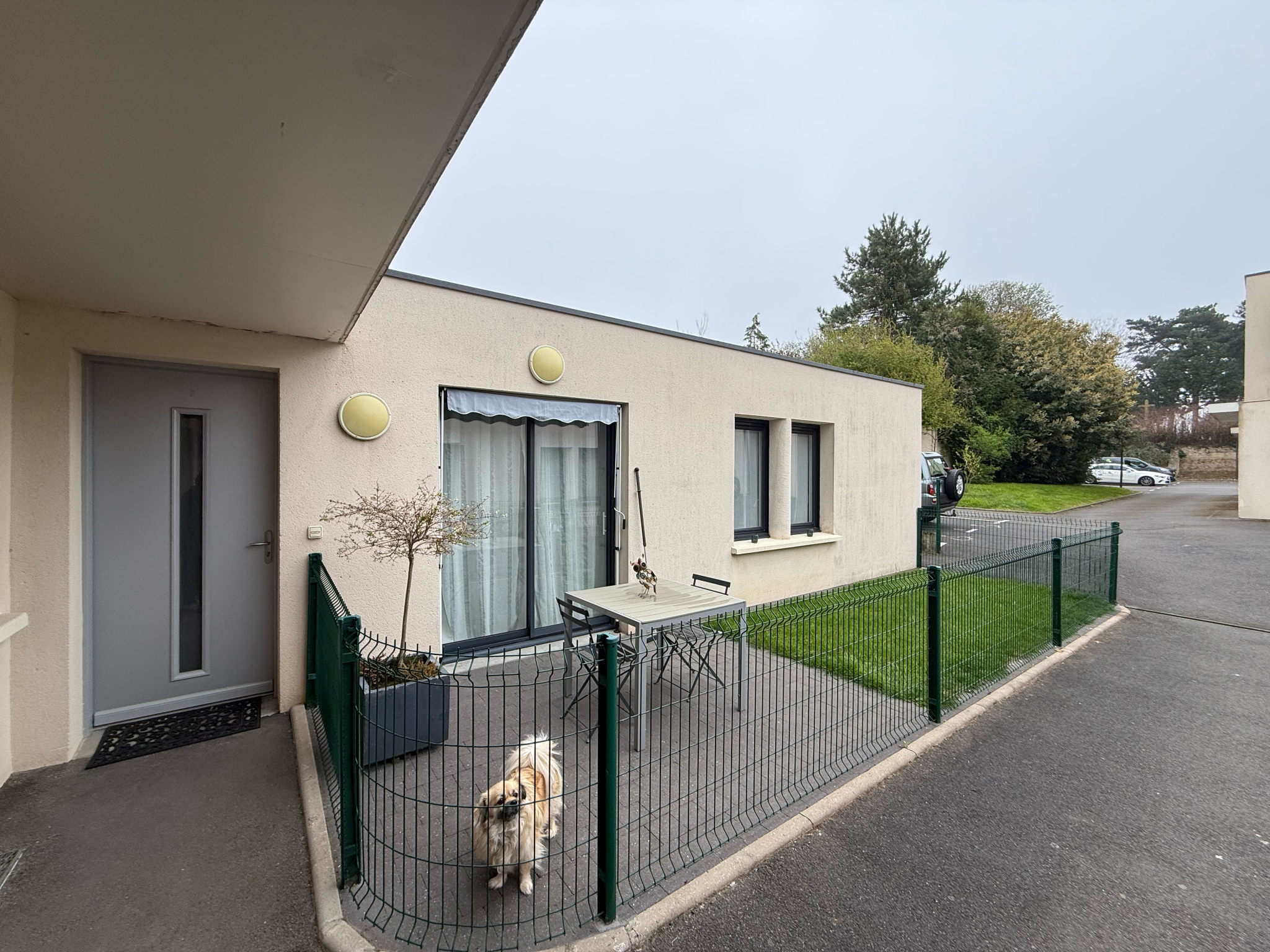 Immo80 – L'immobilier à Amiens et dans la Somme-AMIENS – QUARTIER SAINT ACHEUL – APPARTEMENT T3 – NORME PMR – EXTERIEUR PRIVATIF – PLACE DE PARKING – CAVE