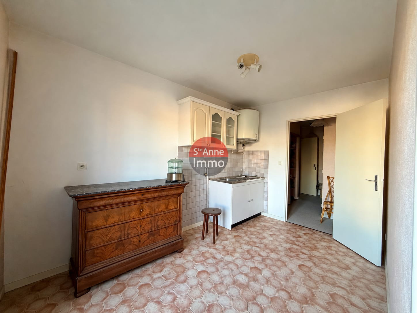 Immo80 – L'immobilier à Amiens et dans la Somme-AMIENS – HENRIVILLE – STUDIO – 42m2 – PARKING SÉCURISÉ – CAVE