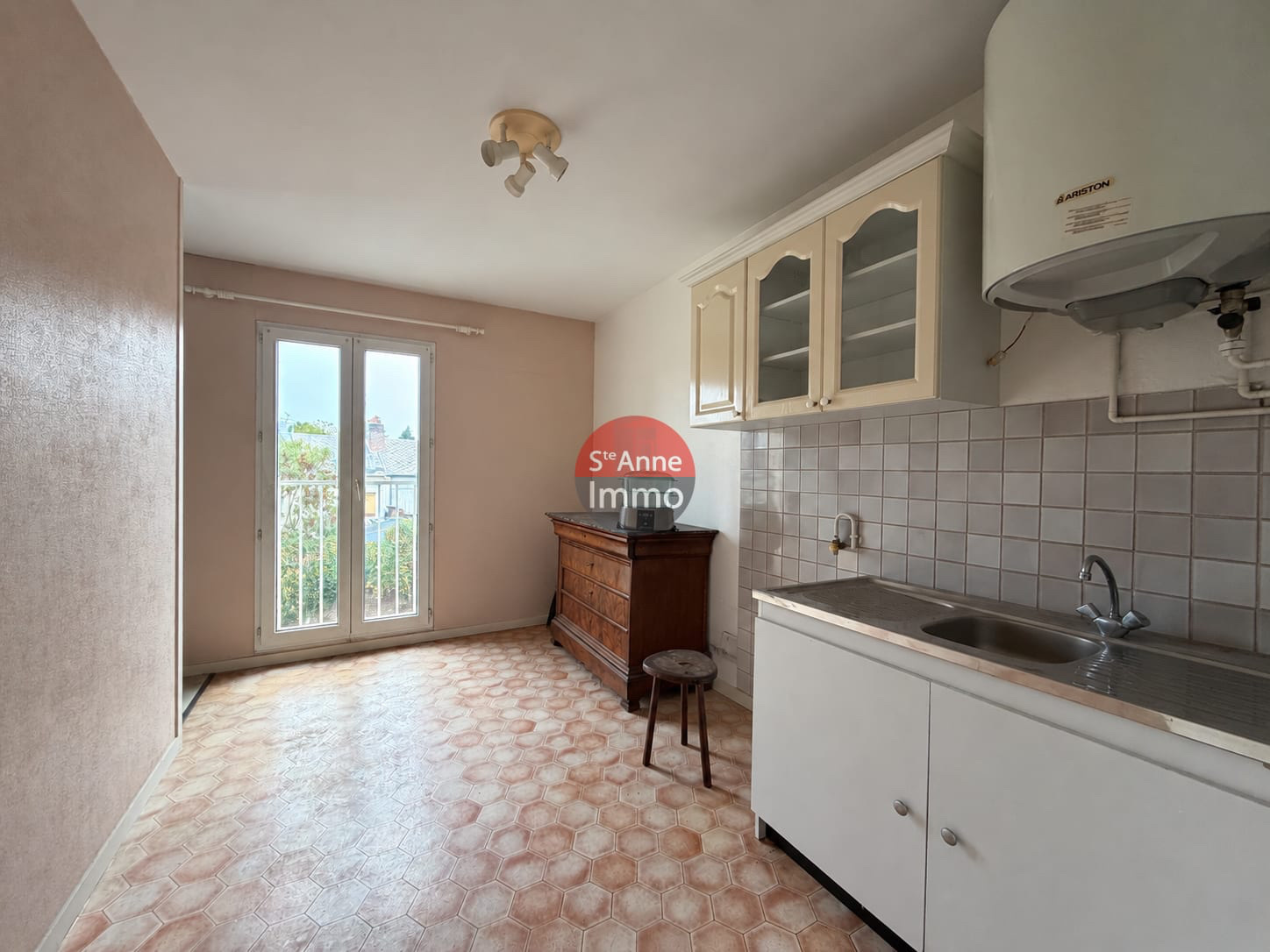 Immo80 – L'immobilier à Amiens et dans la Somme-AMIENS – HENRIVILLE – STUDIO – 42m2 – PARKING SÉCURISÉ – CAVE