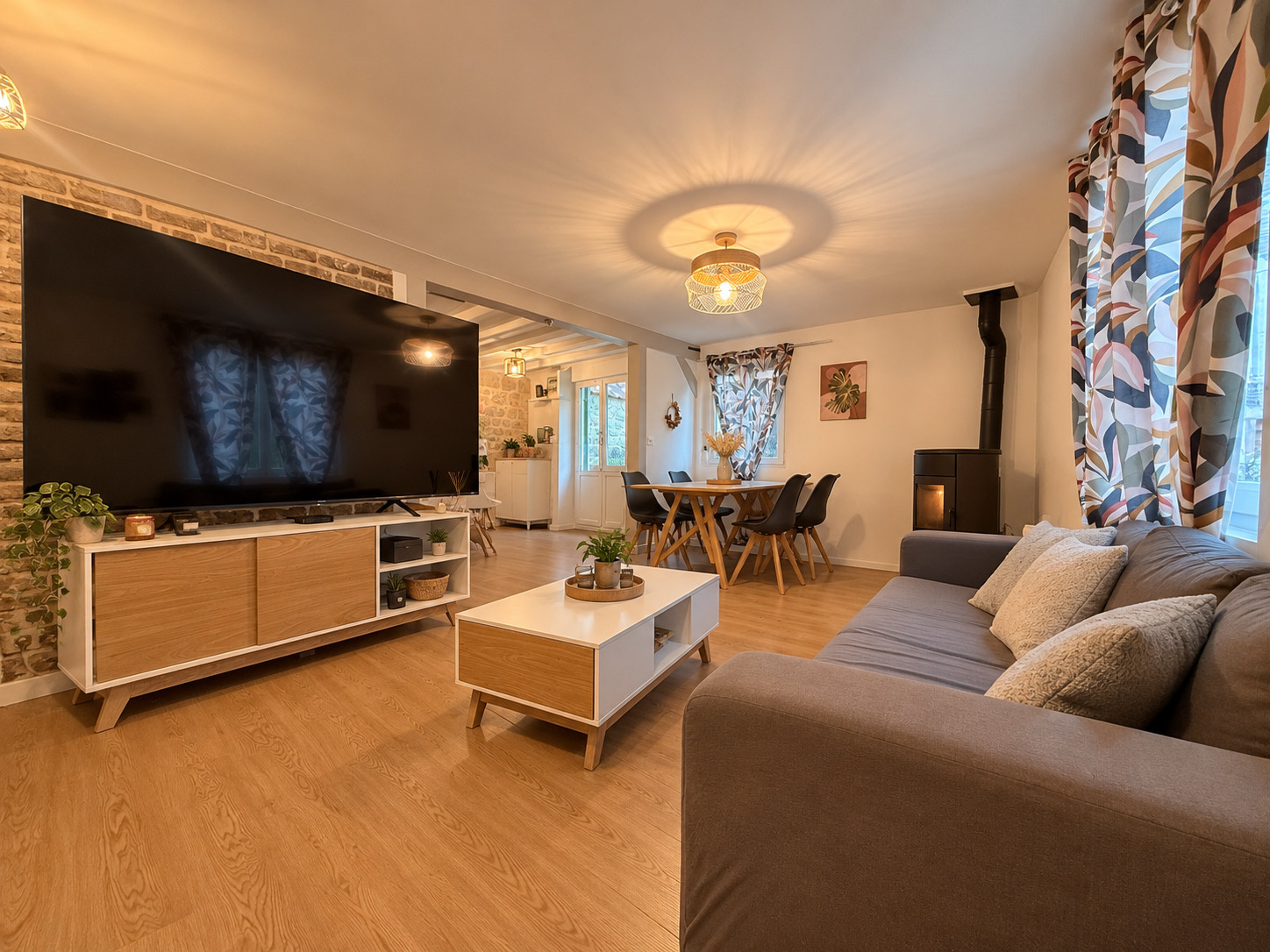 Immo80 – L'immobilier à Amiens et dans la Somme-COMPIEGNE – PAVILLON INDIVIDUEL – JARDIN – PAS DE TRAVAUX – CAVE