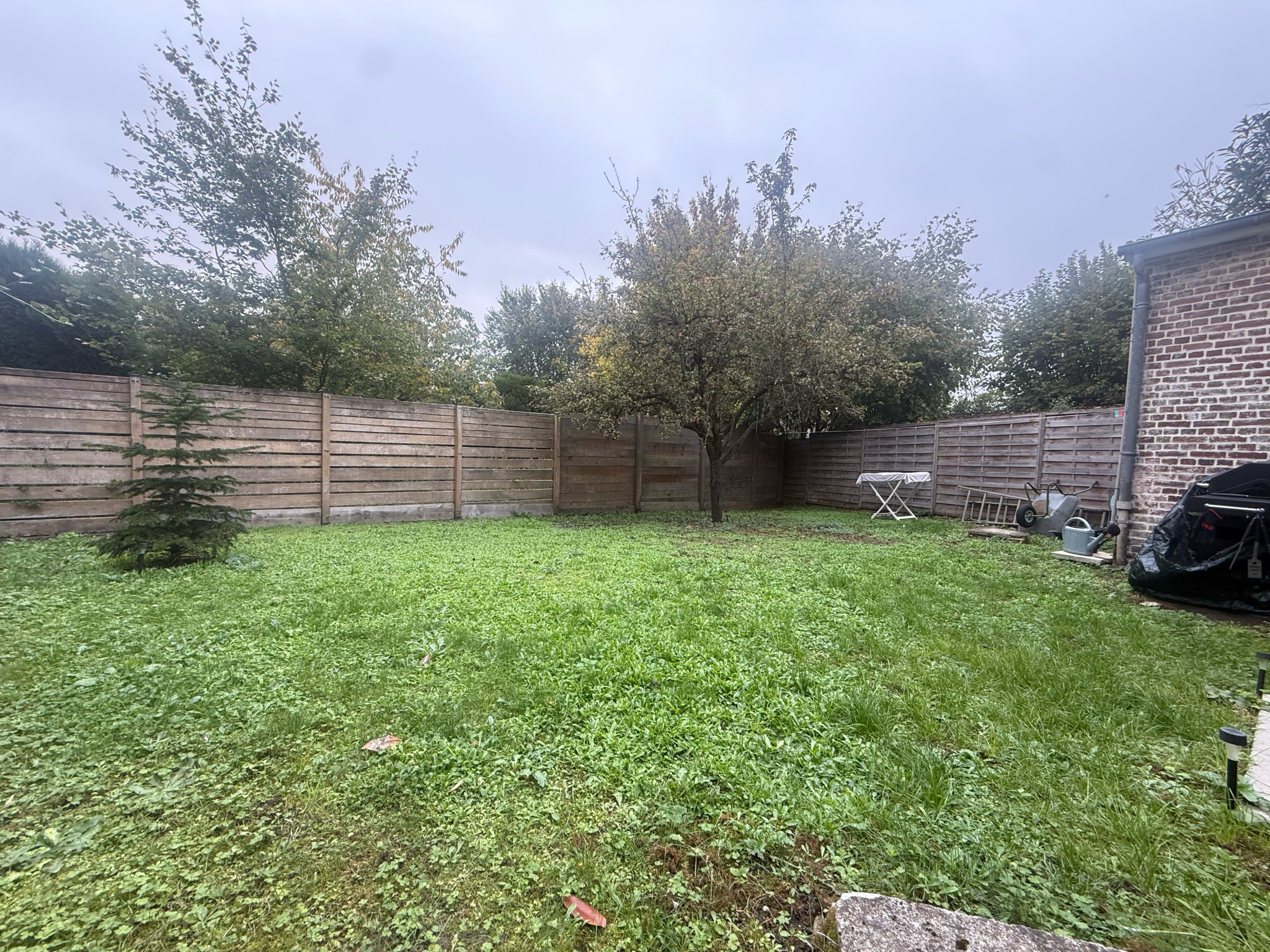 Immo80 – L'immobilier à Amiens et dans la Somme-COMPIEGNE – PAVILLON INDIVIDUEL – JARDIN – PAS DE TRAVAUX – CAVE