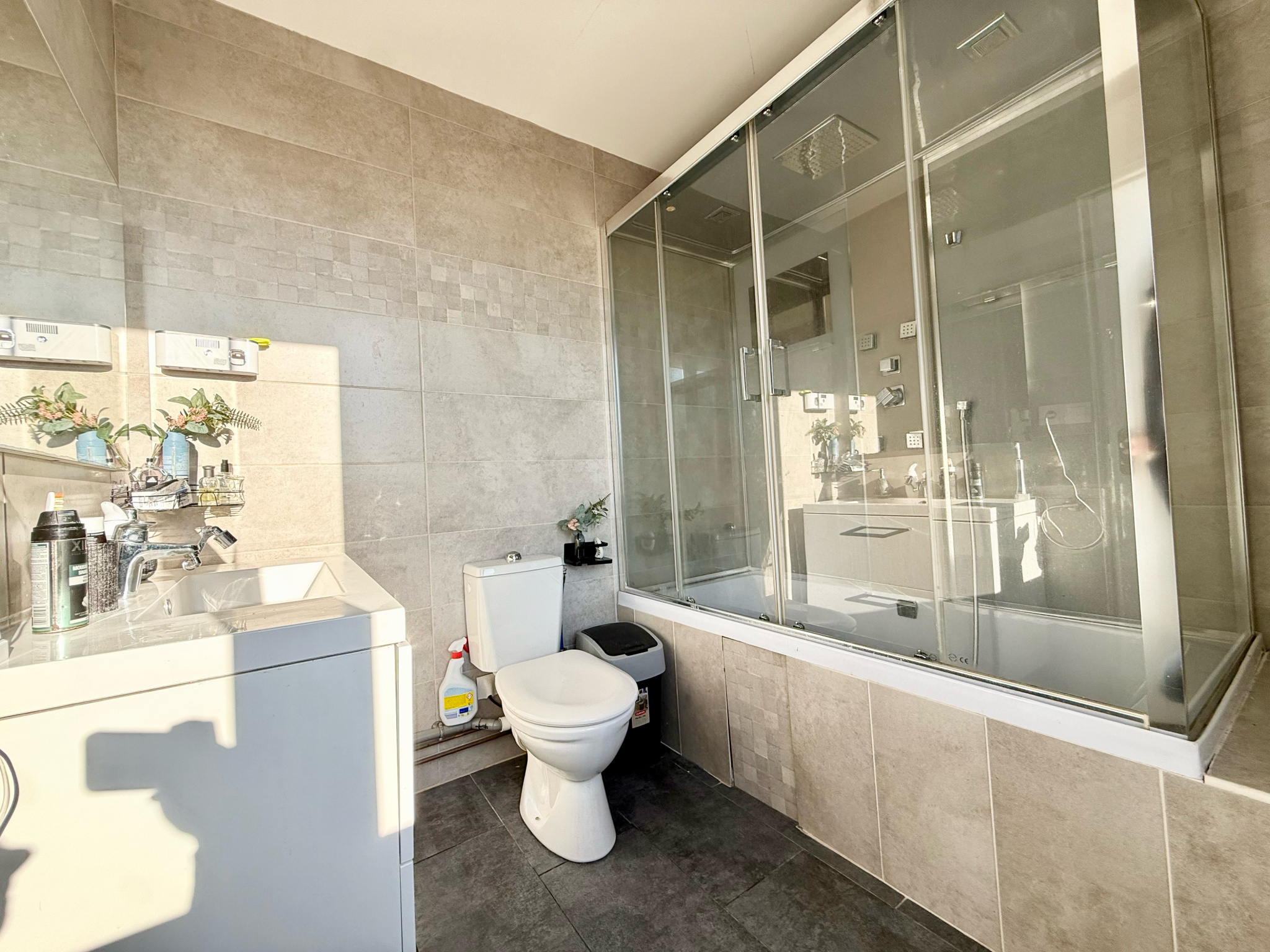 Immo80 – L'immobilier à Amiens et dans la Somme-FOUILLOY – MAISON SEMI MITOYENNE – 4 CHAMBRES – JARDIN – DEPENDANCE