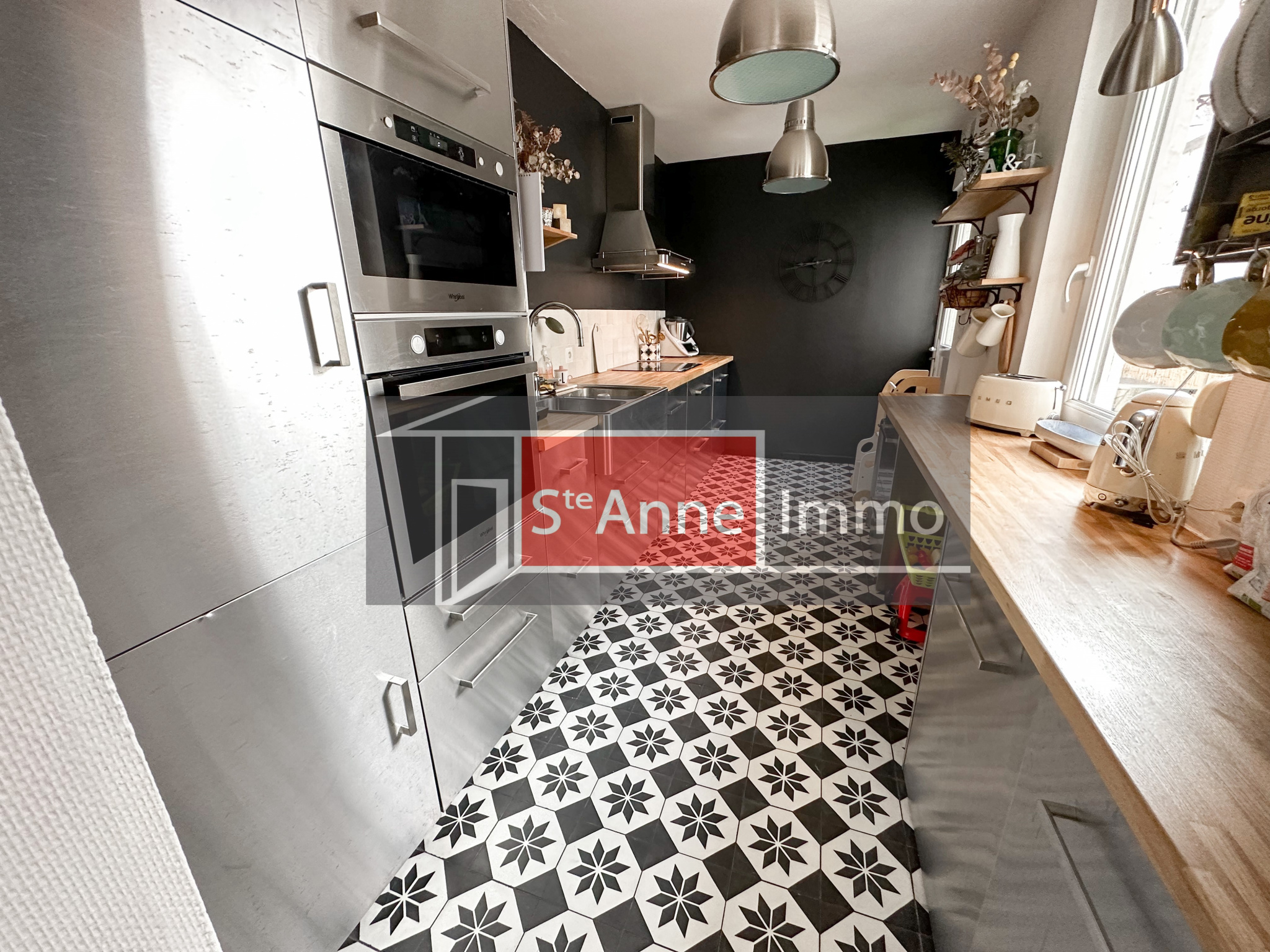 Immo80 – L'immobilier à Amiens et dans la Somme-AMIENS – SAINT ACHEUL / SAINTE ANNE – AMIENOISE DE CHARME – 100M2 – 3 CHAMBRES – COUR