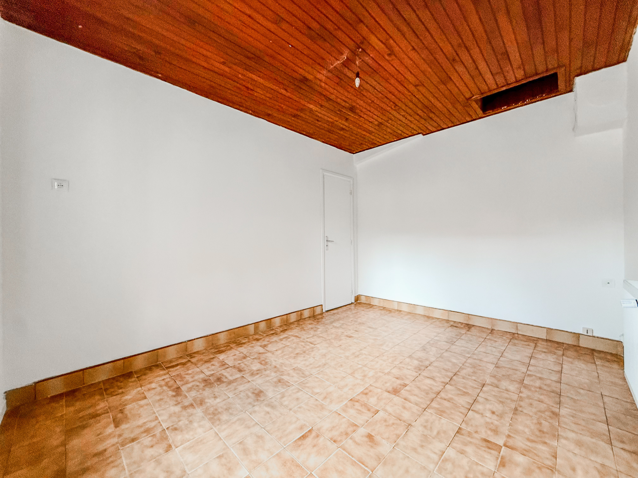 Immo80 – L'immobilier à Amiens et dans la Somme-MEHARICOURT – MAISON – 110m2 – 4 CHAMBRES – AUTONOMIE DE PLAIN PIED – JARDIN – DEPENDANCES