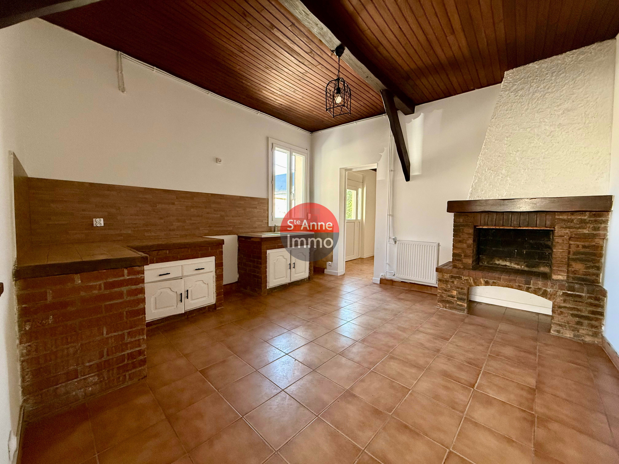 Immo80 – L'immobilier à Amiens et dans la Somme-MEHARICOURT – MAISON – 110m2 – 4 CHAMBRES – AUTONOMIE DE PLAIN PIED – JARDIN – DEPENDANCES