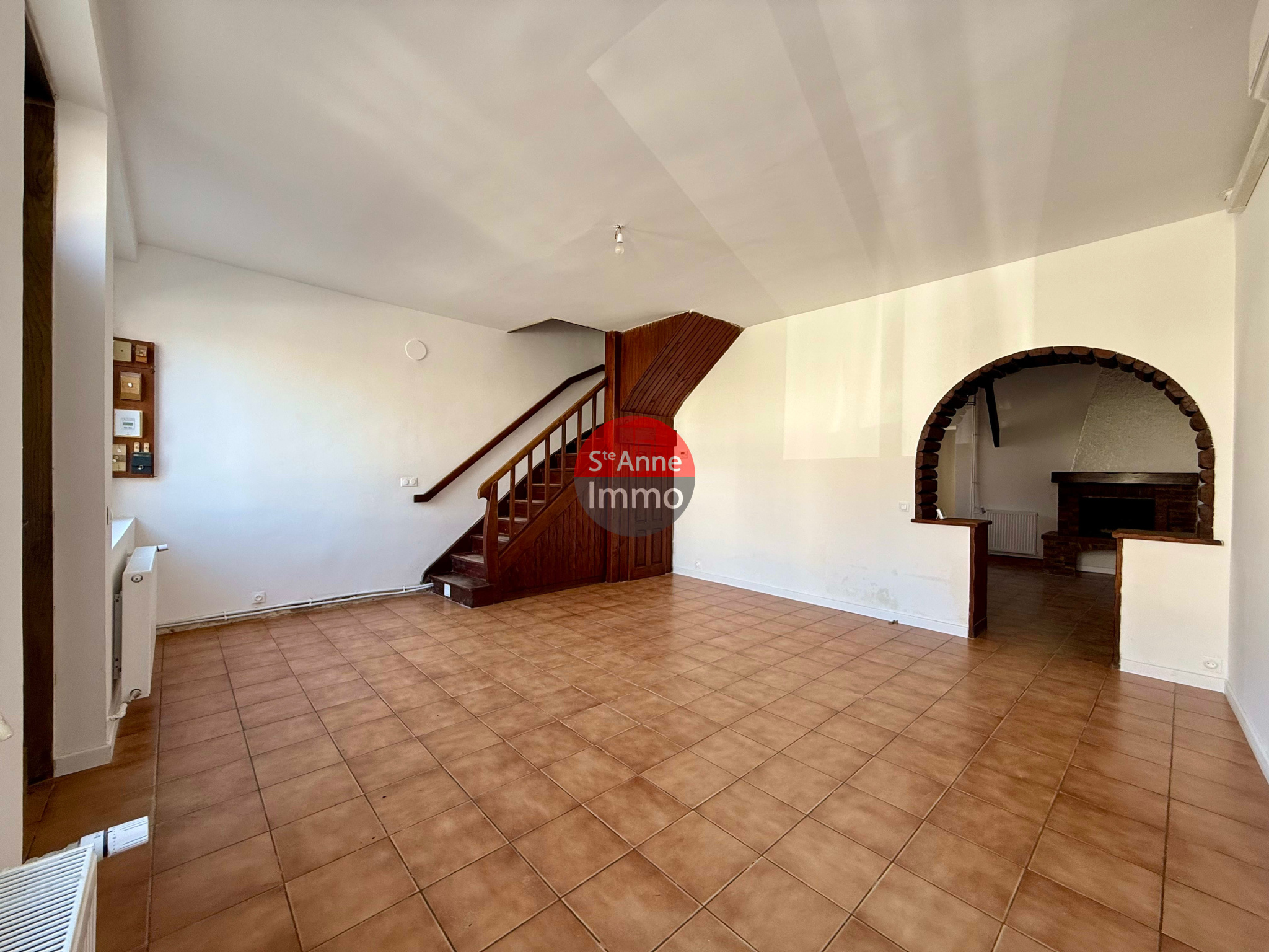 Immo80 – L'immobilier à Amiens et dans la Somme-MEHARICOURT – MAISON – 110m2 – 4 CHAMBRES – AUTONOMIE DE PLAIN PIED – JARDIN – DEPENDANCES